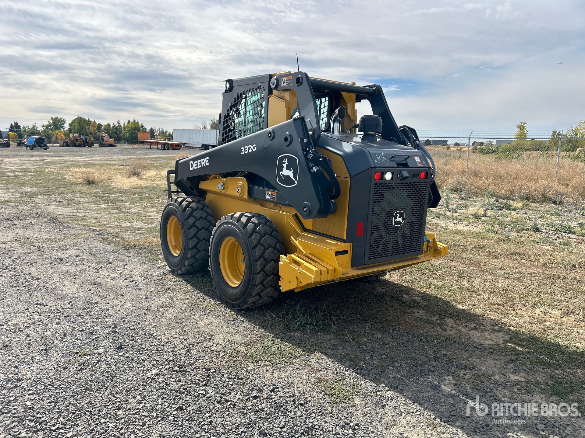 2021 John Deere 332G
