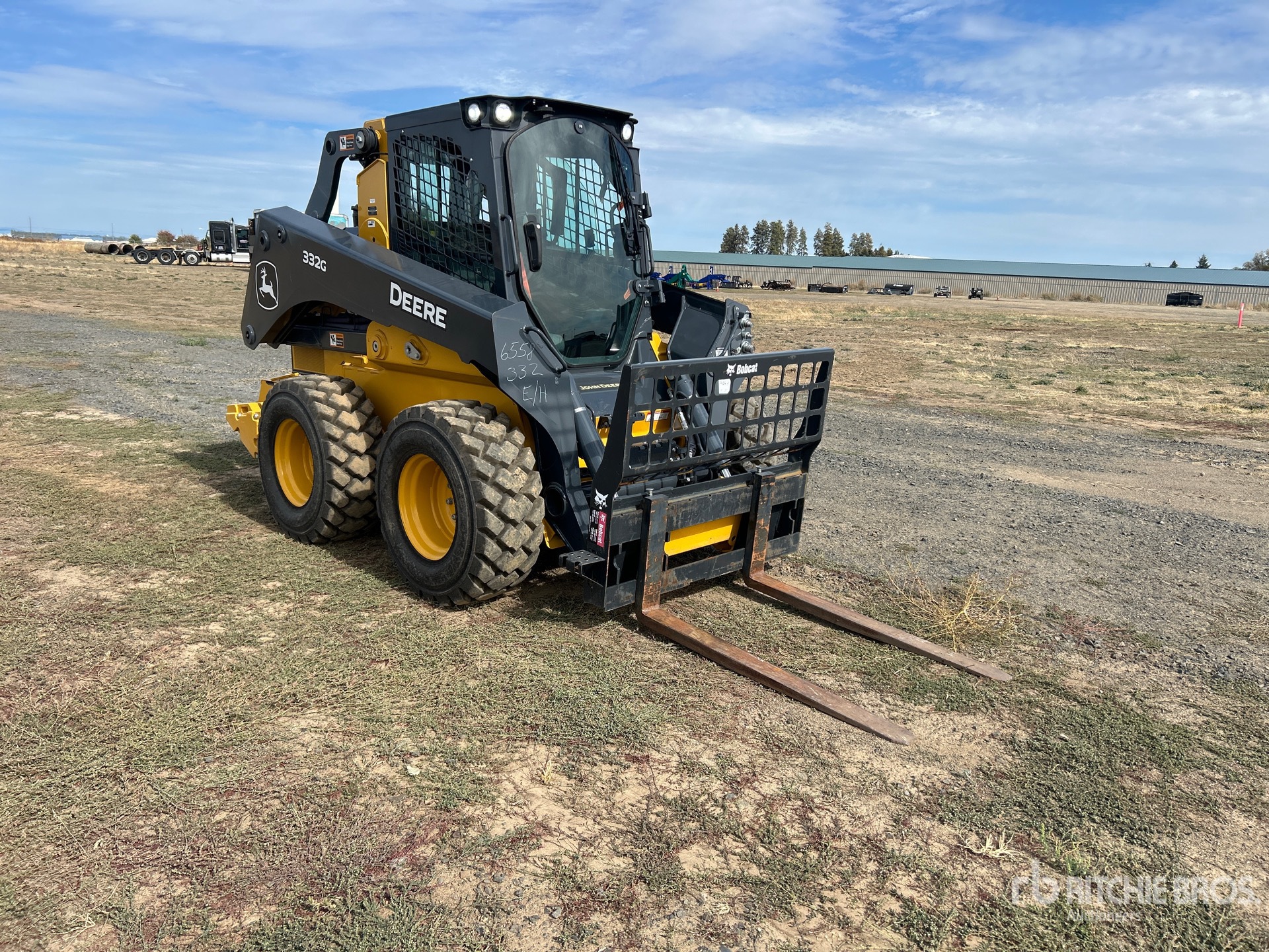 2021 John Deere 332G