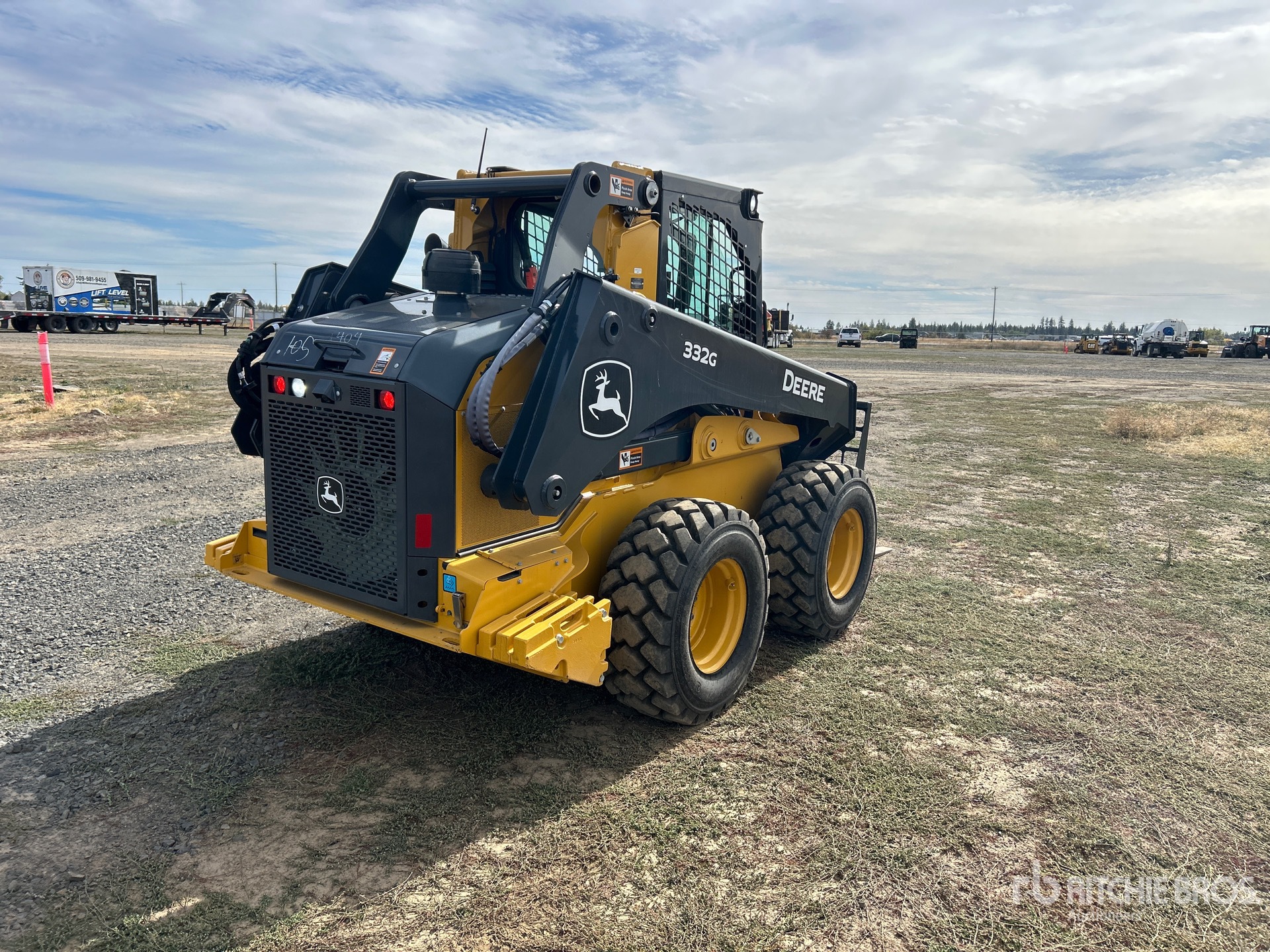 2021 John Deere 332G