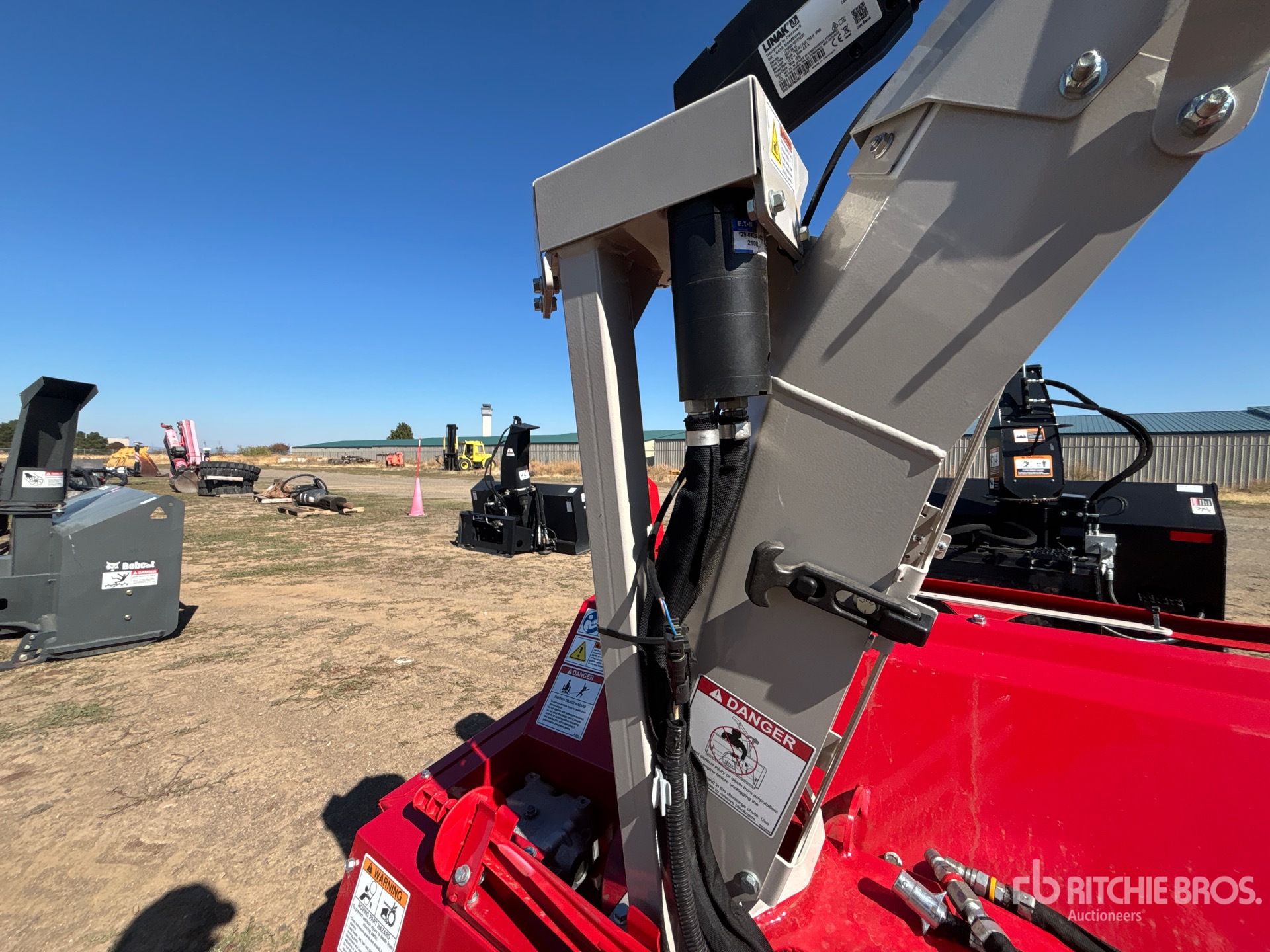 Ventrac 4 FT