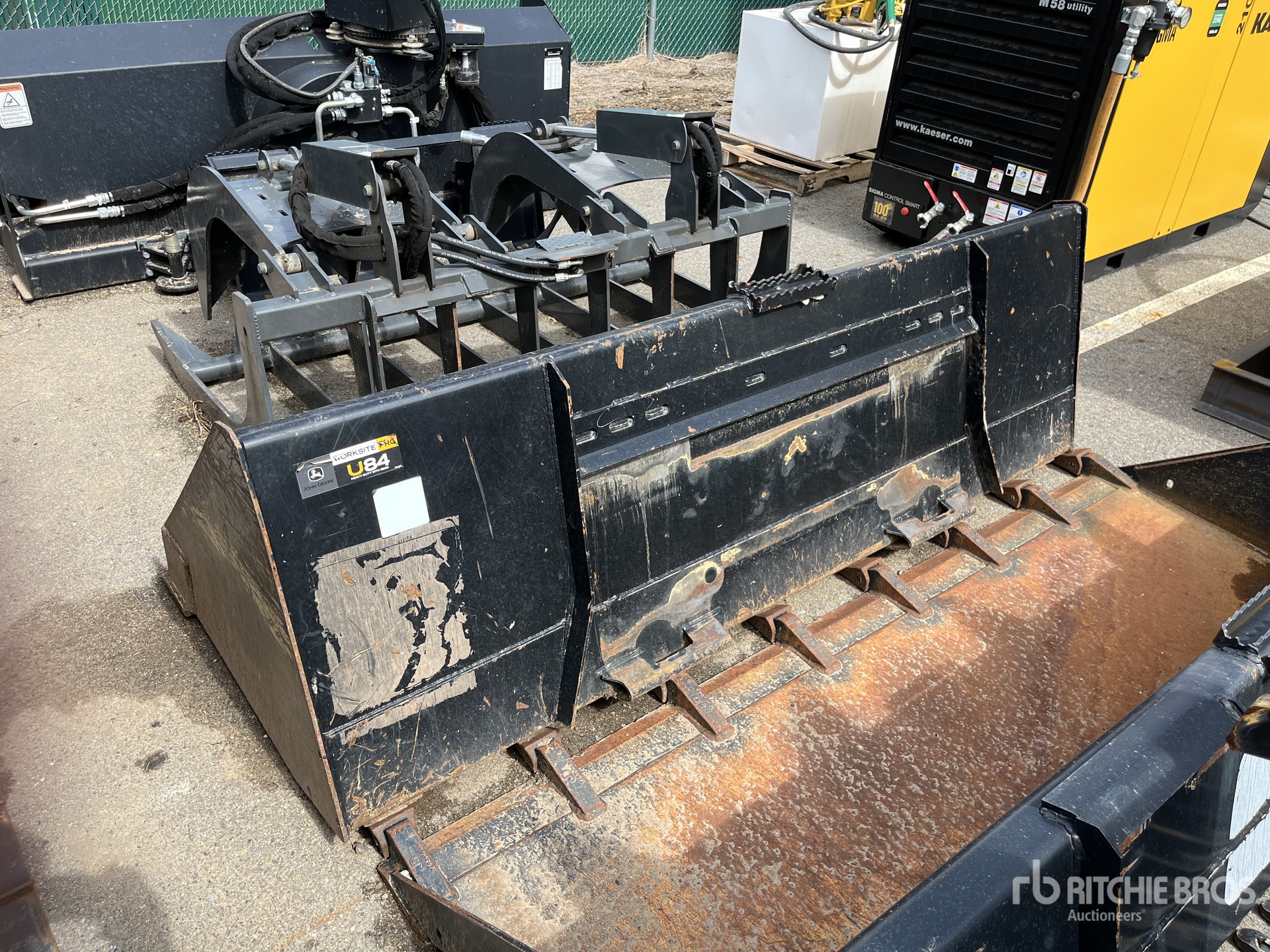 John Deere U84