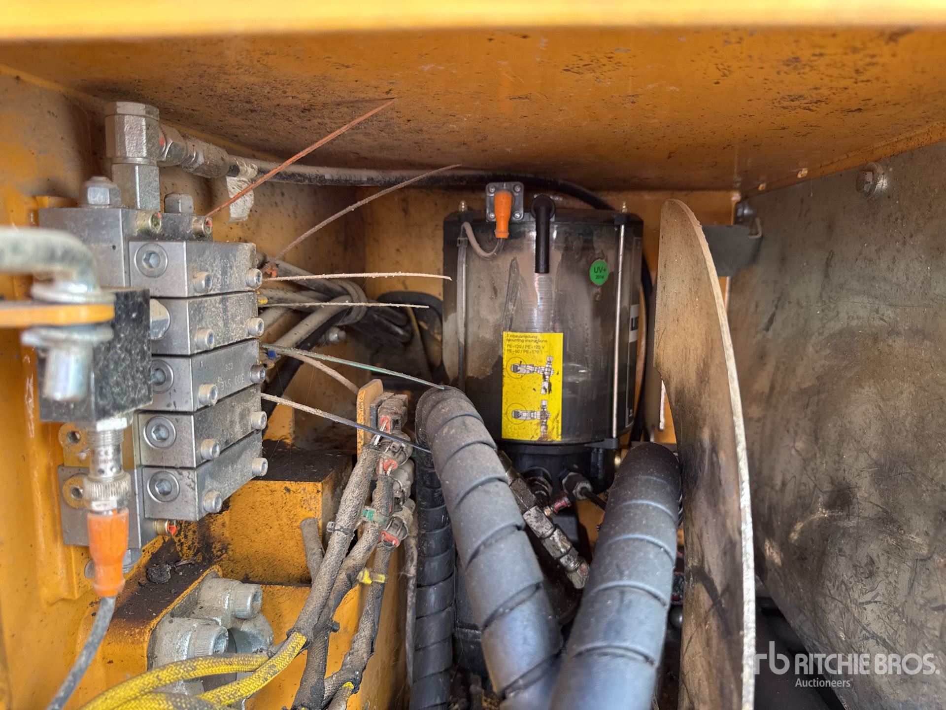 2014 Liebherr R918 LC L