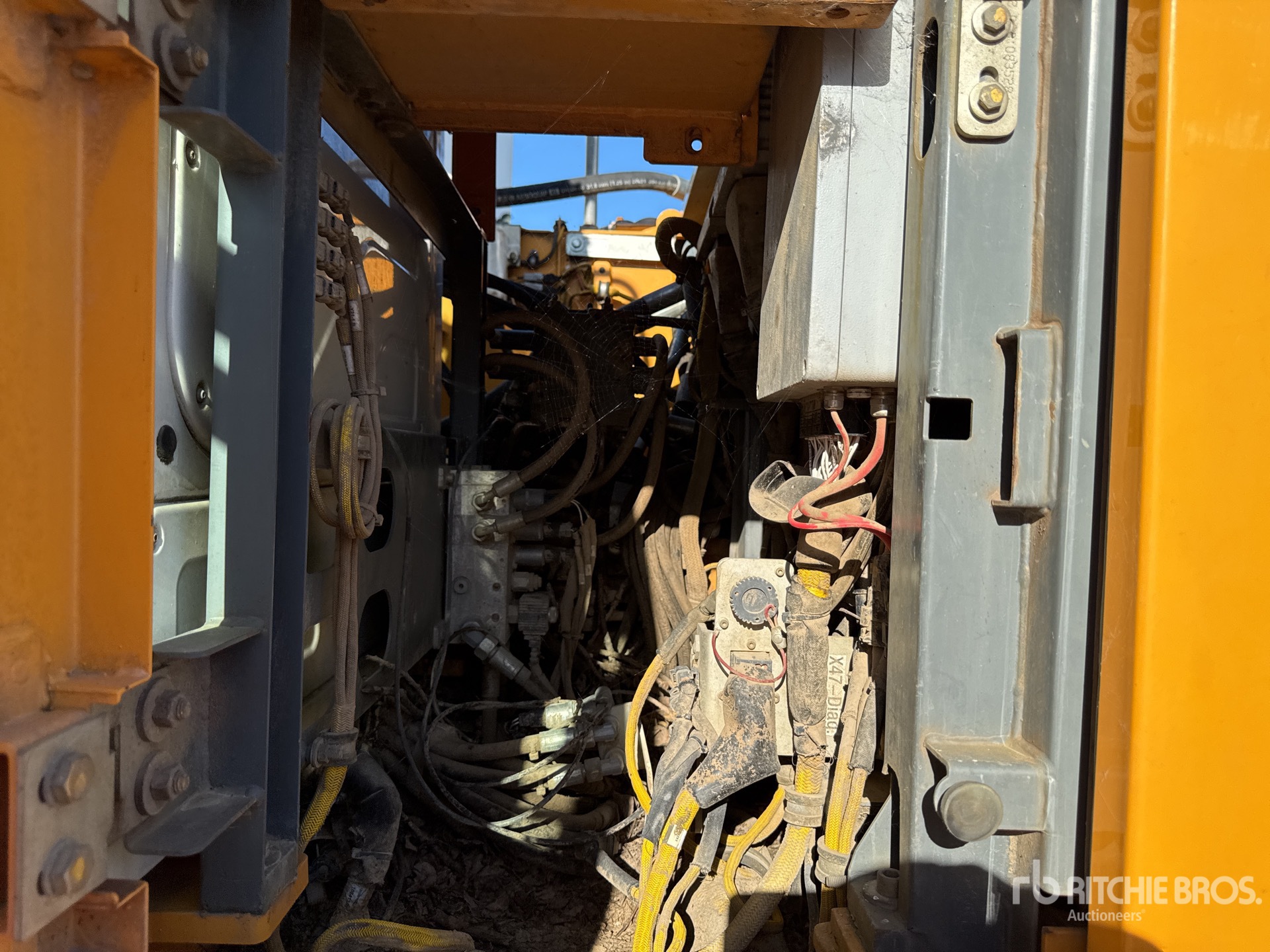 2014 Liebherr R918 LC L