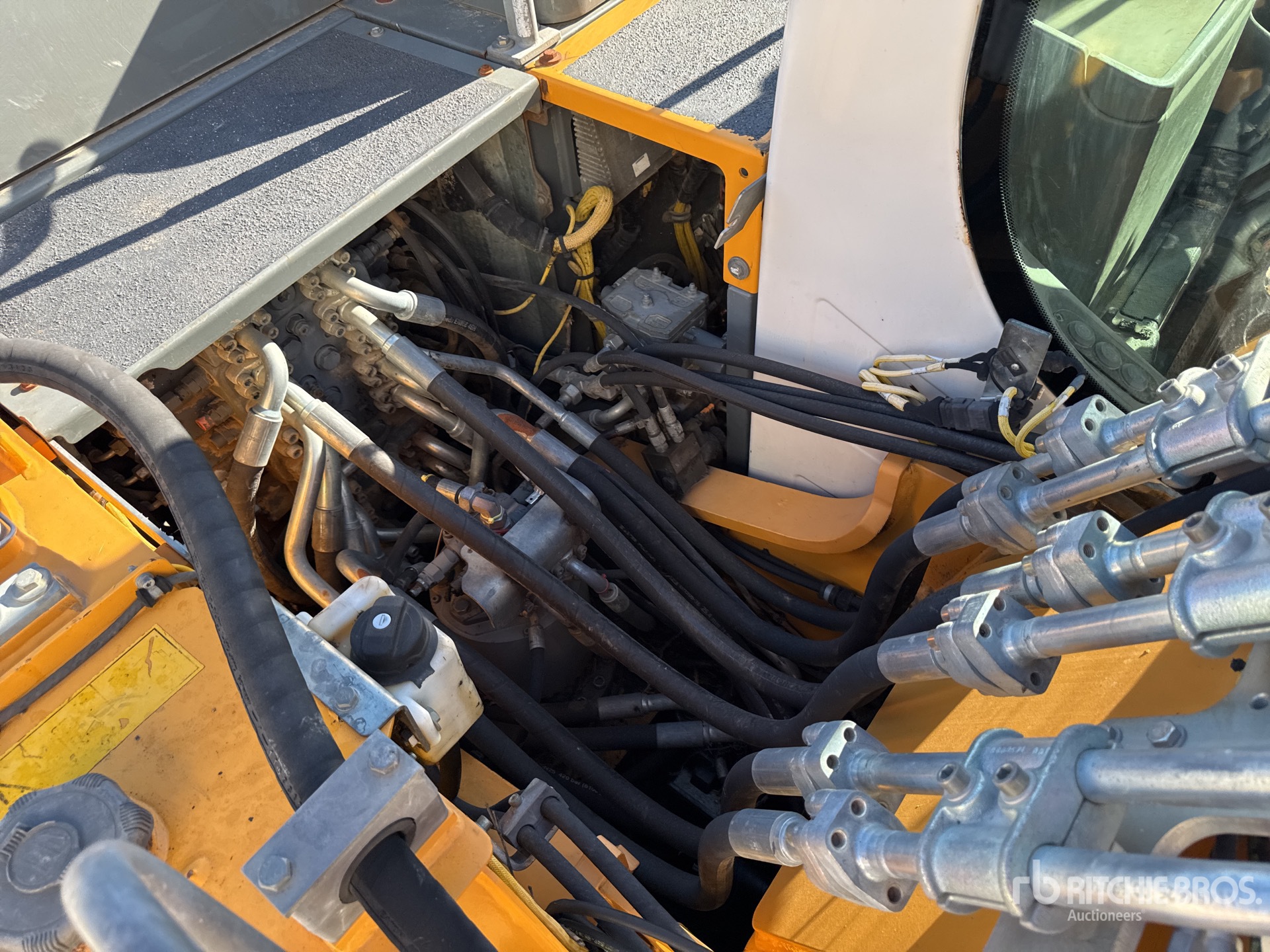 2014 Liebherr R918 LC L