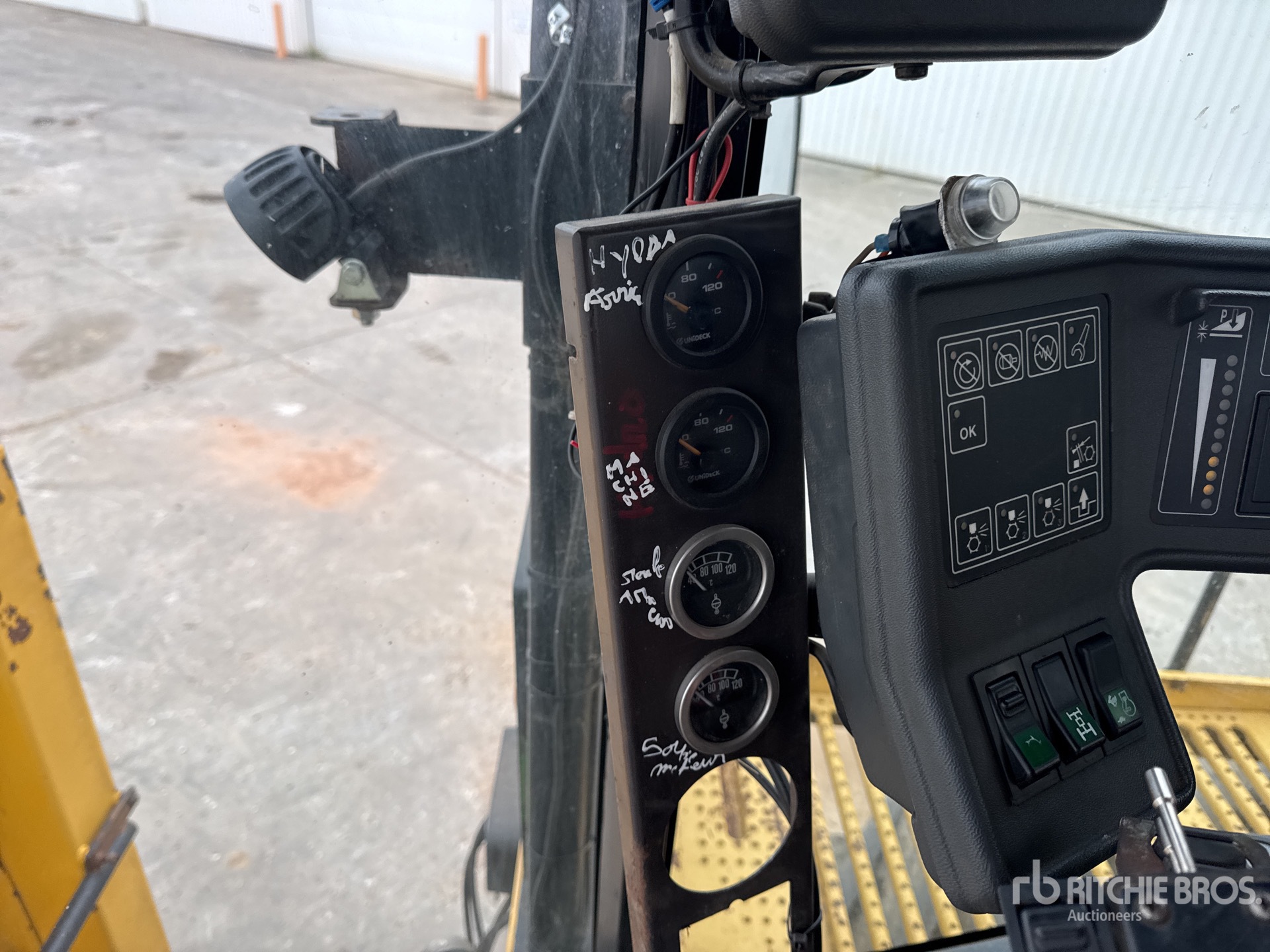 2001 New Holland FX58