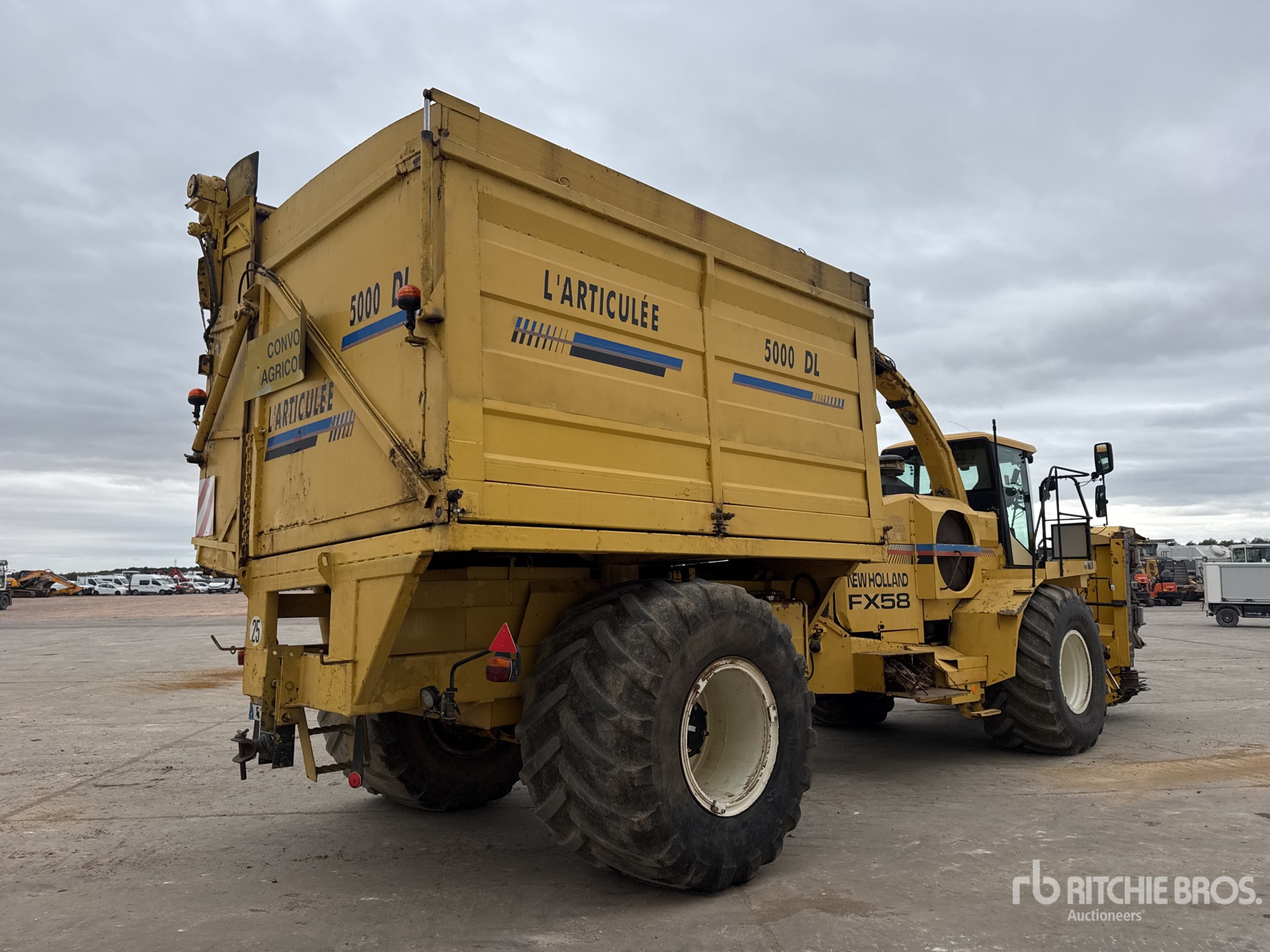 2001 New Holland FX58