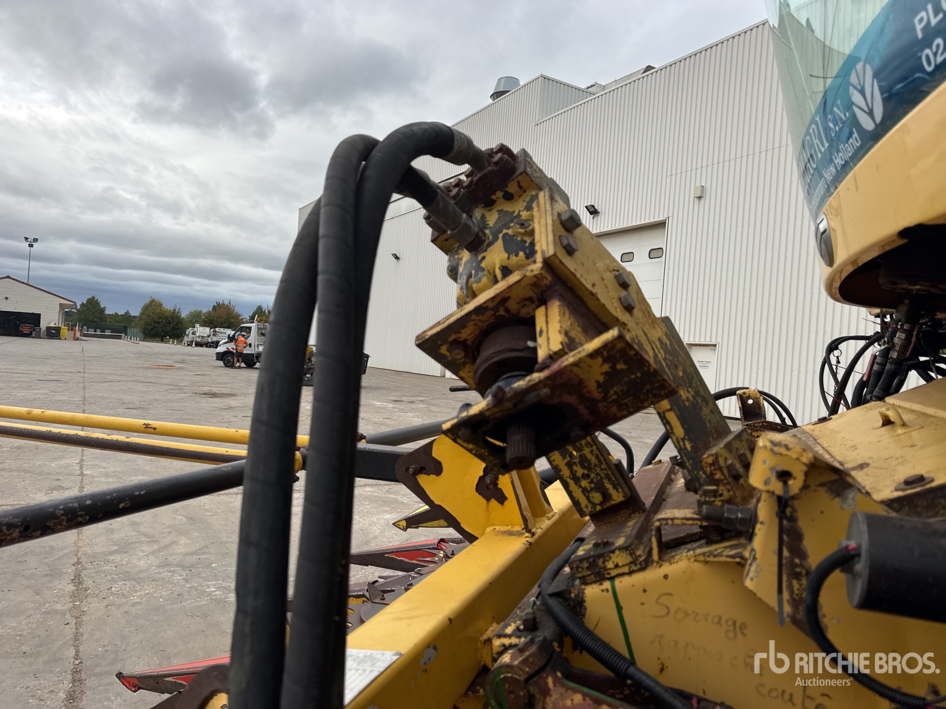 2001 New Holland FX58