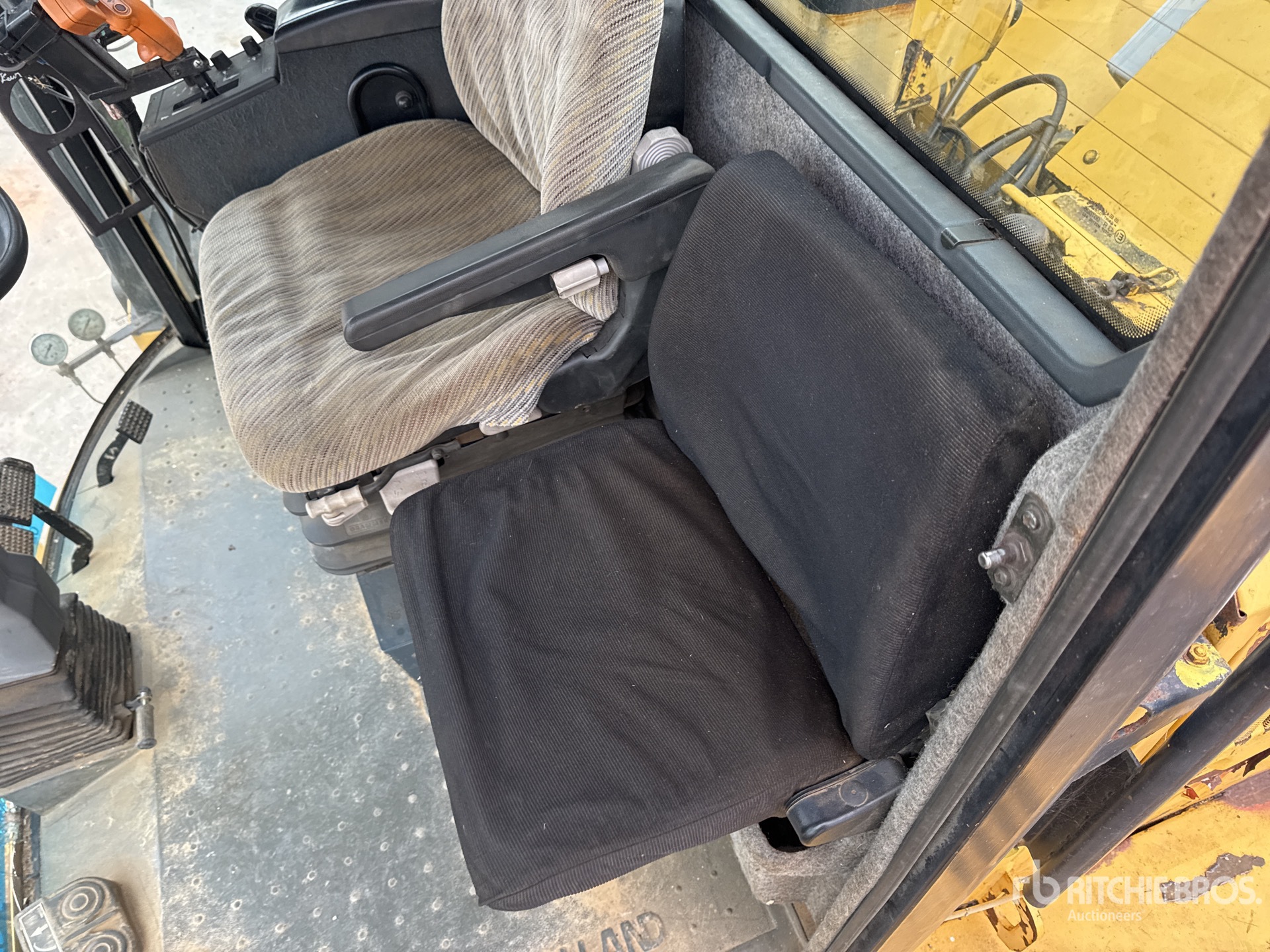 2001 New Holland FX58