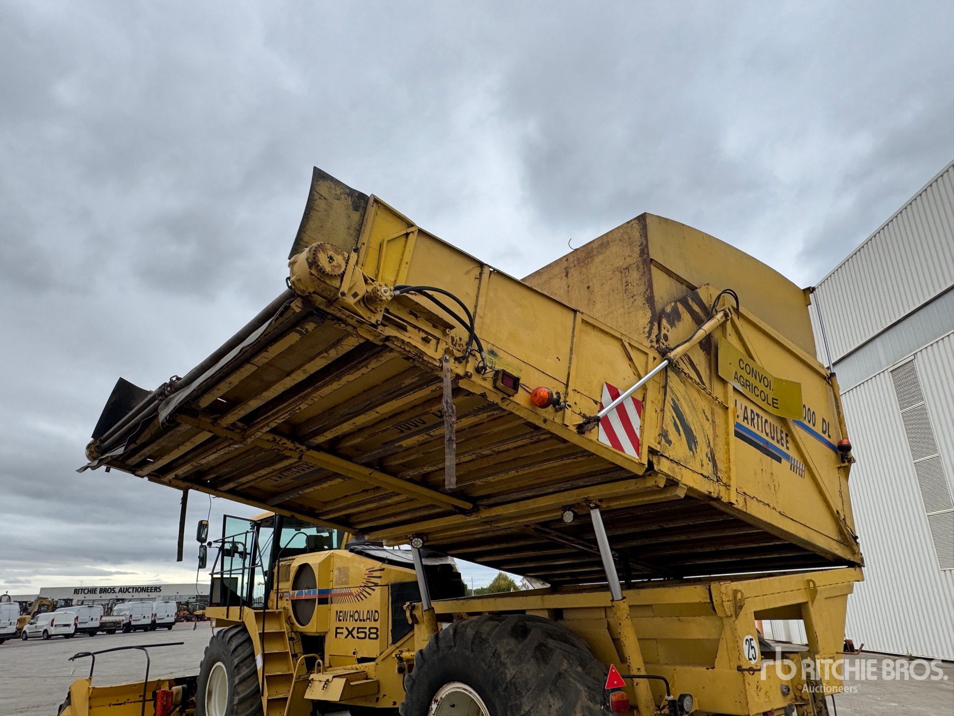 2001 New Holland FX58