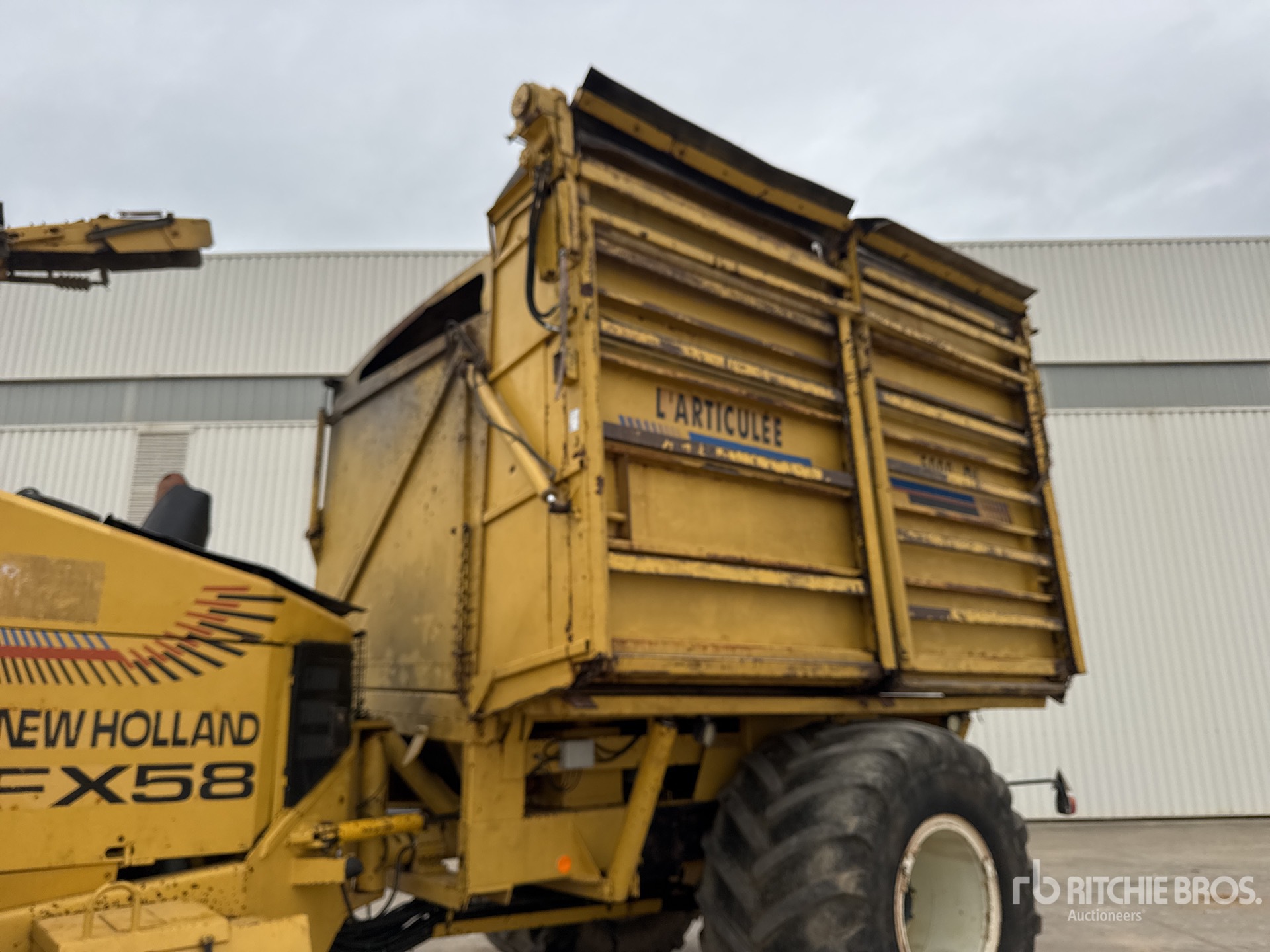 2001 New Holland FX58