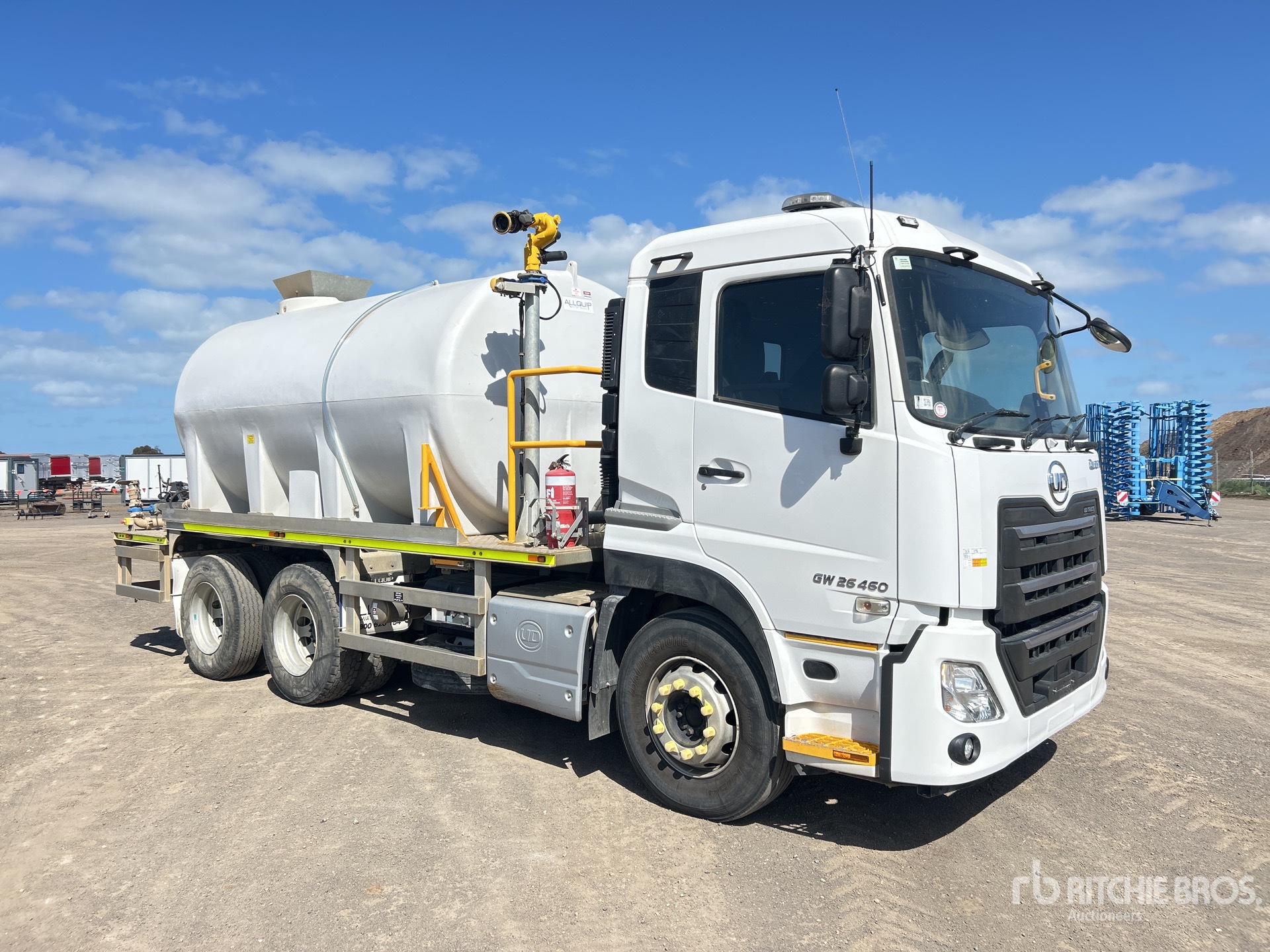 2022 UD QUON GW 26460