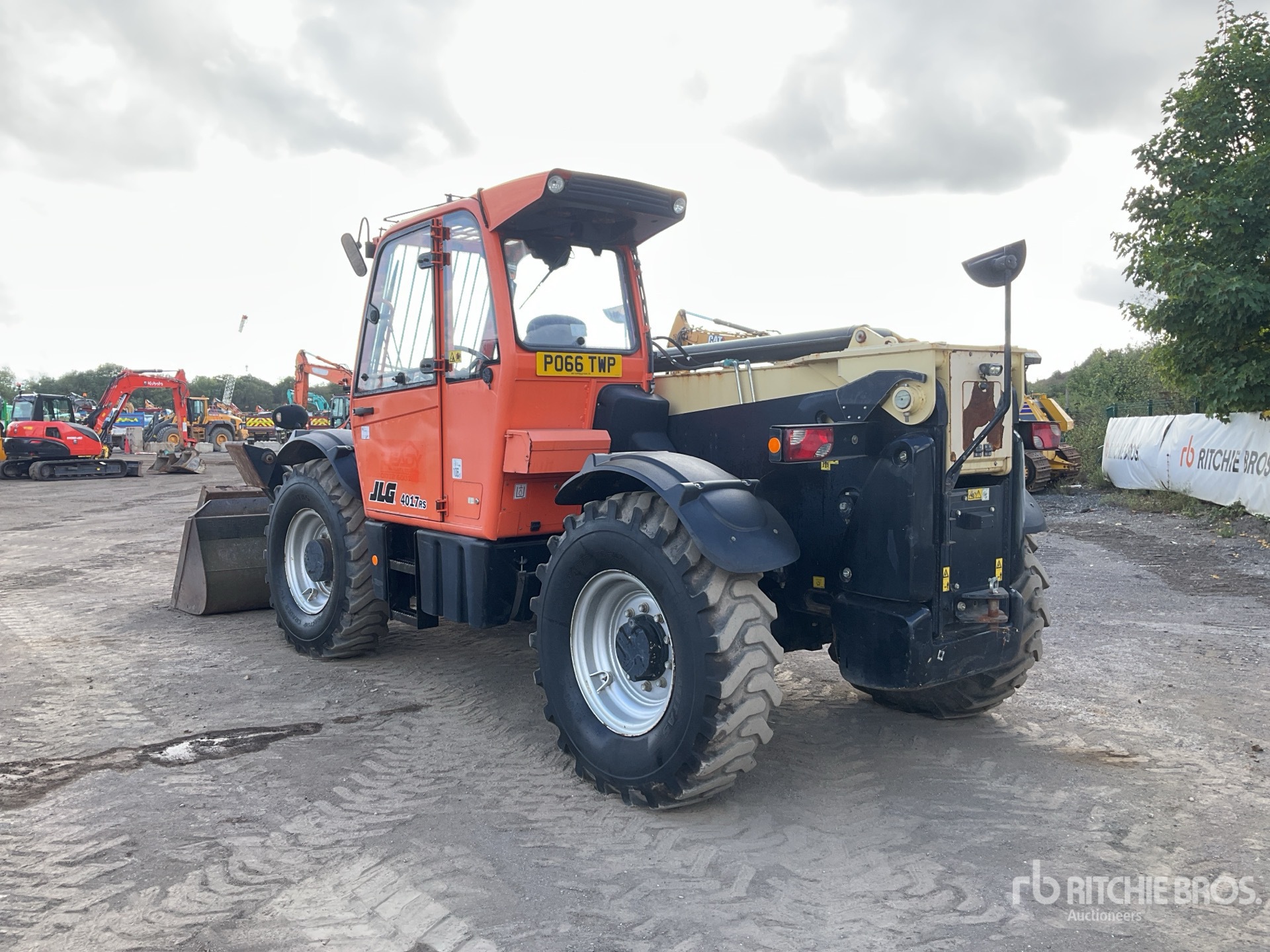 2016 JLG 4017RS