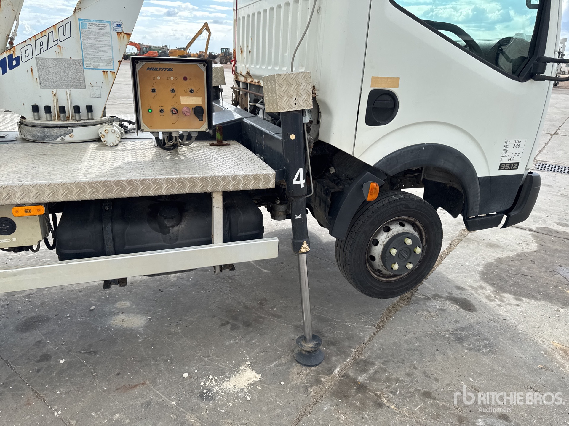 2013 Nissan CABSTAR-MULTITE