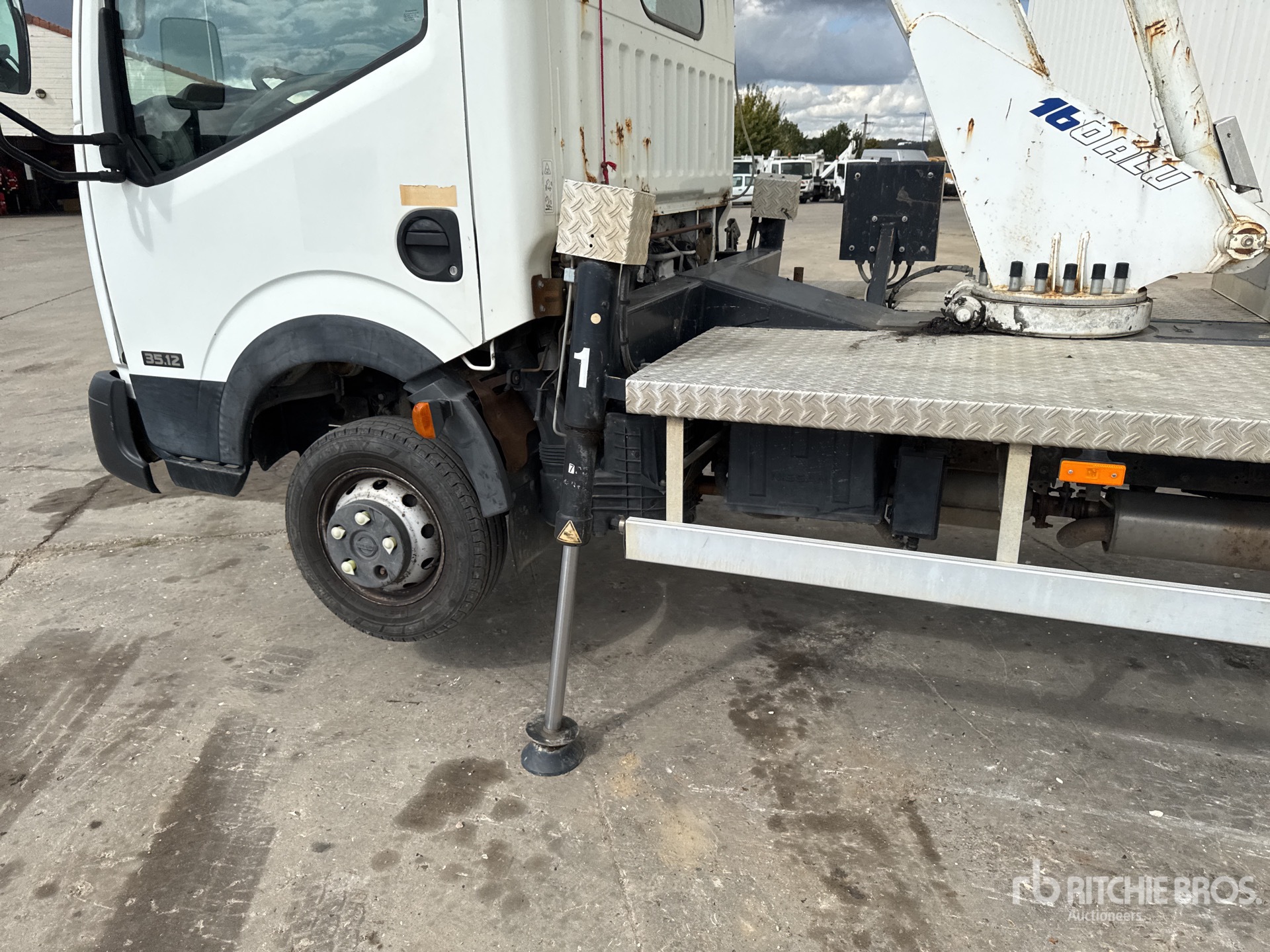 2013 Nissan CABSTAR-MULTITE
