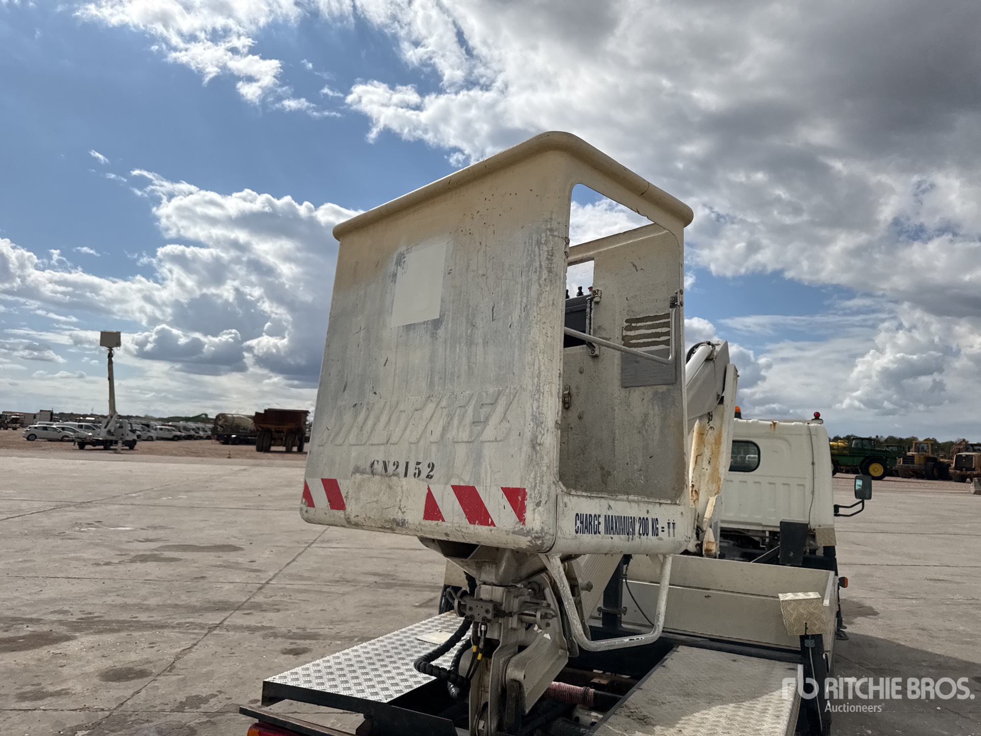2013 Nissan CABSTAR-MULTITE
