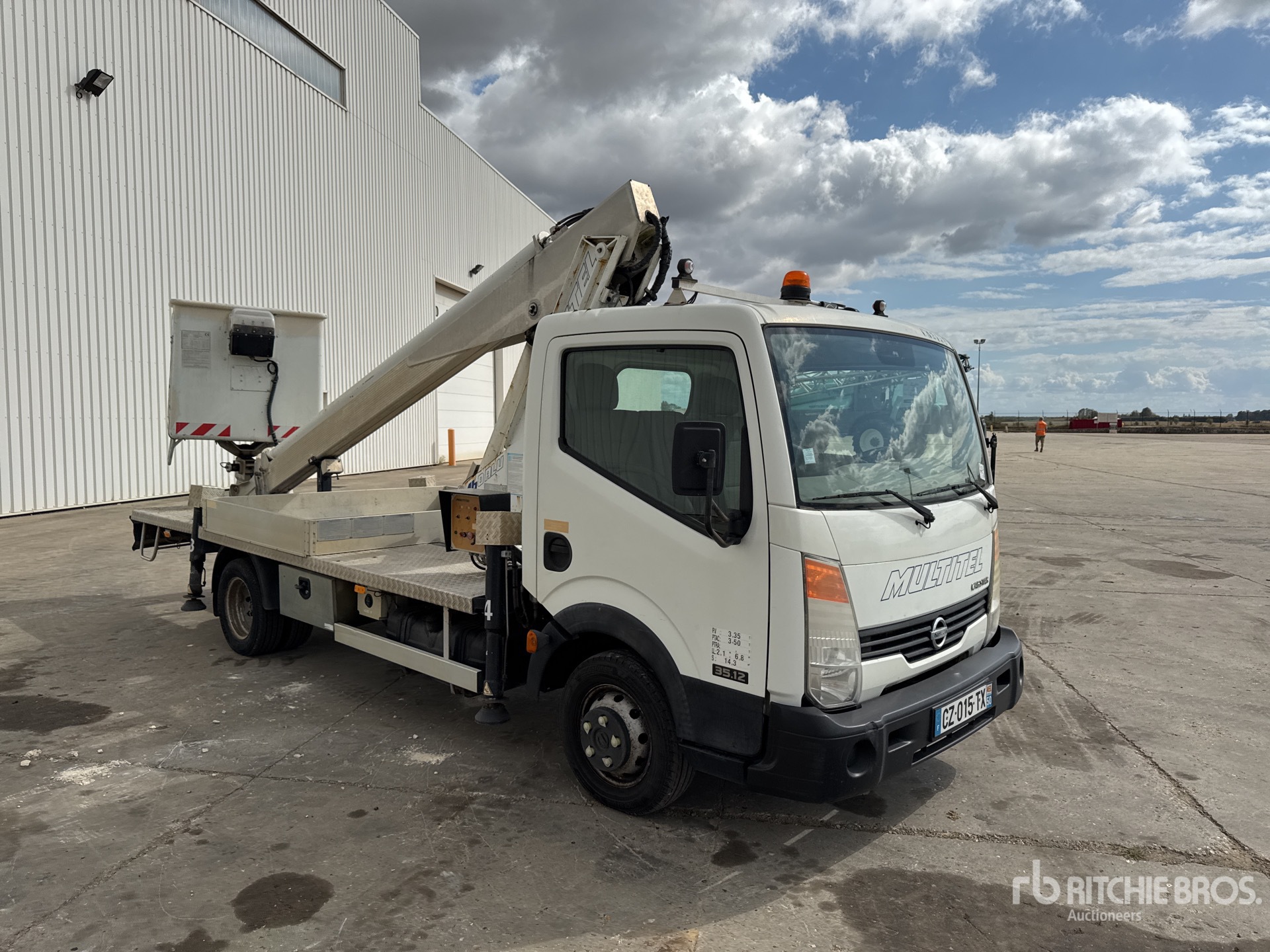 2013 Nissan CABSTAR-MULTITE