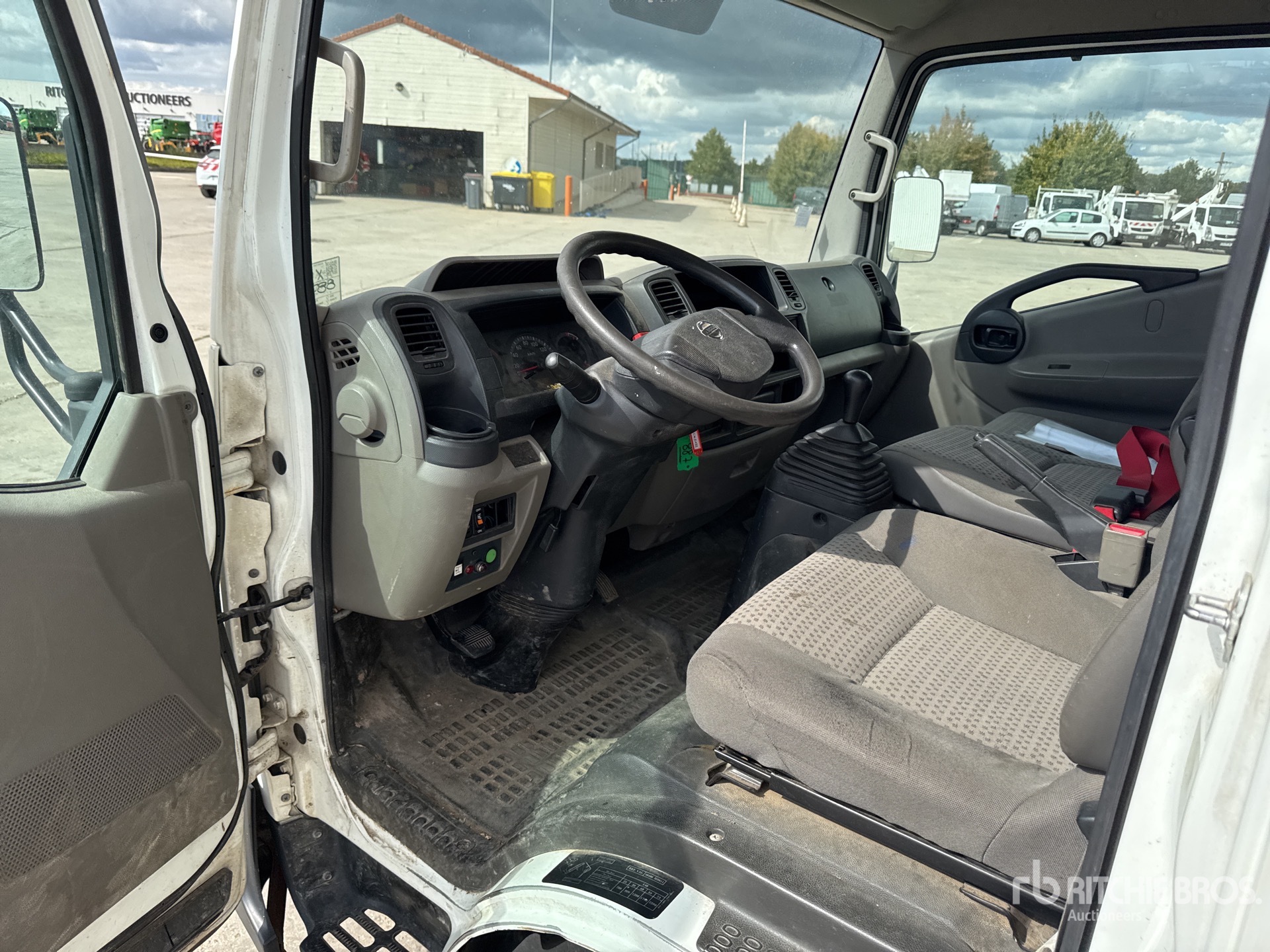2013 Nissan CABSTAR-MULTITE