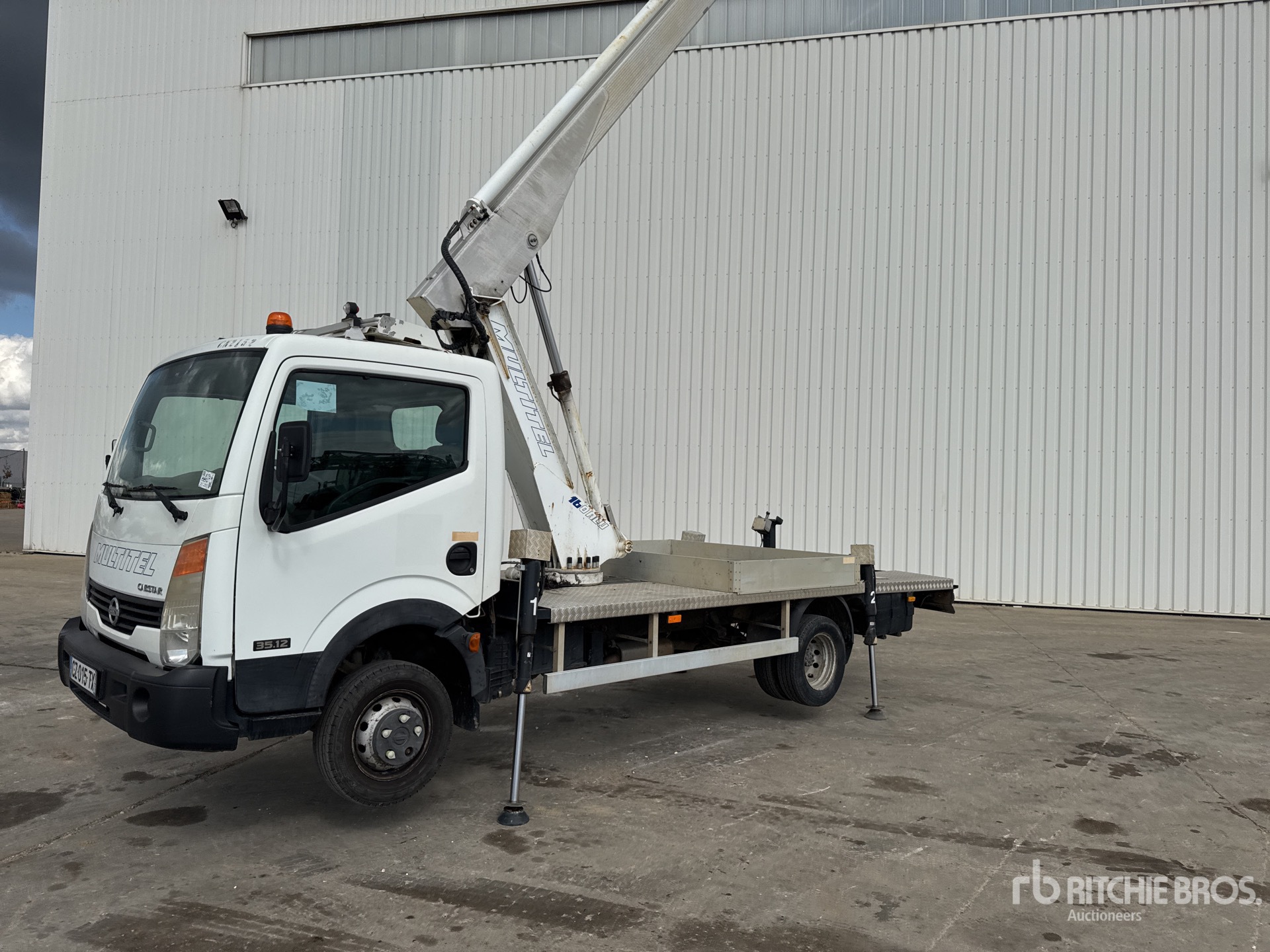 2013 Nissan CABSTAR-MULTITE