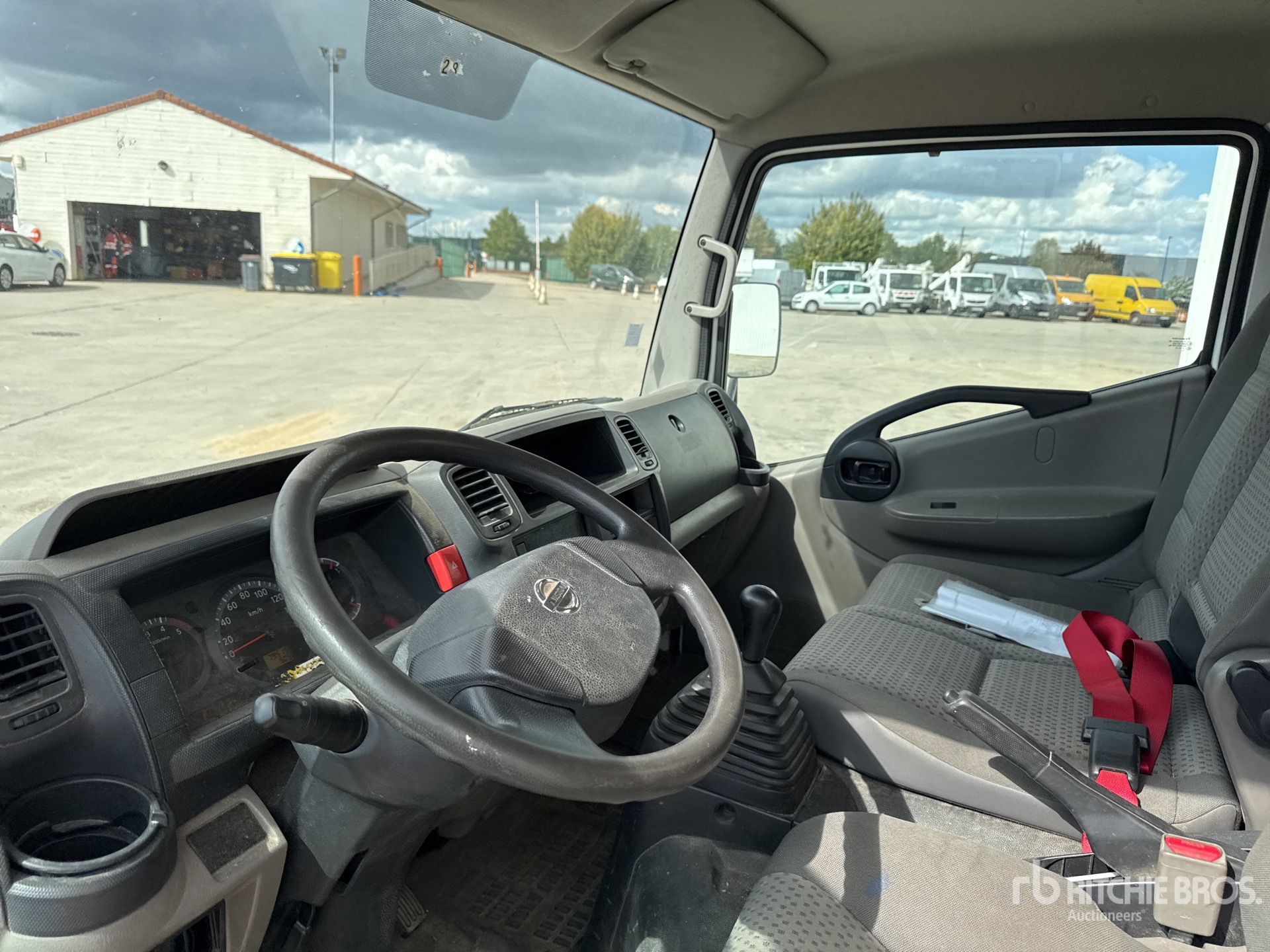 2013 Nissan CABSTAR-MULTITE