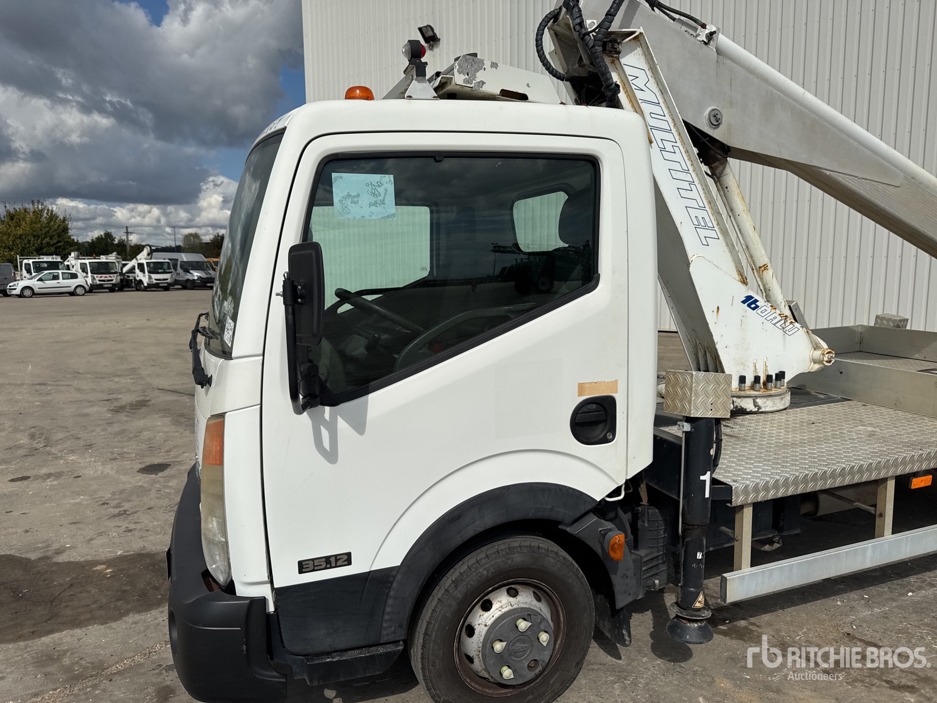 2013 Nissan CABSTAR-MULTITE