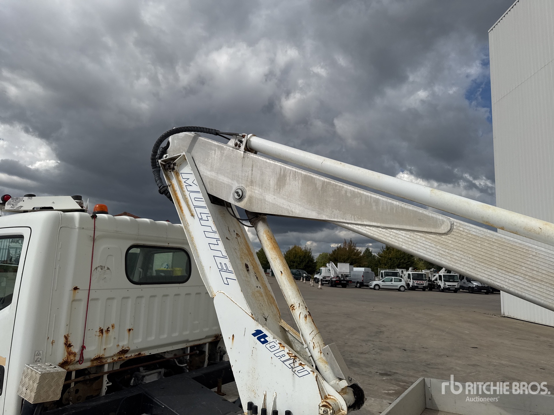2013 Nissan CABSTAR-MULTITE