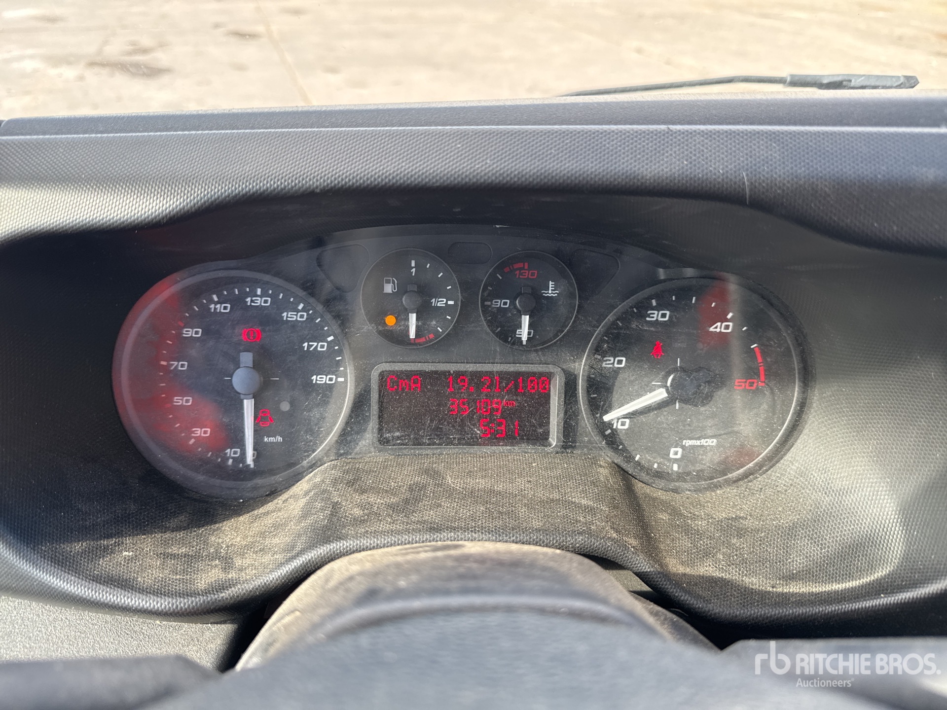 2019 Iveco 35-140