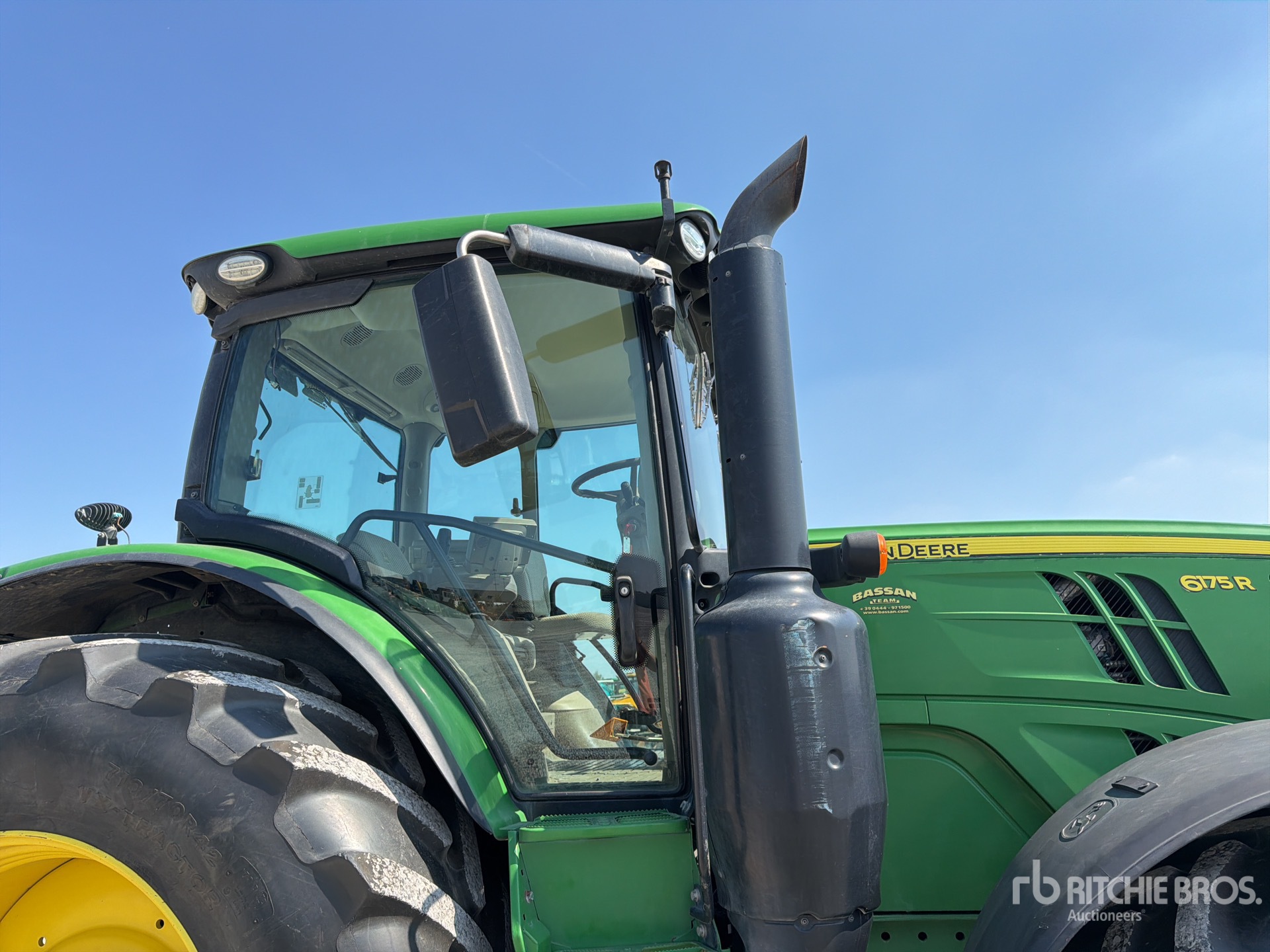 John Deere 6175R