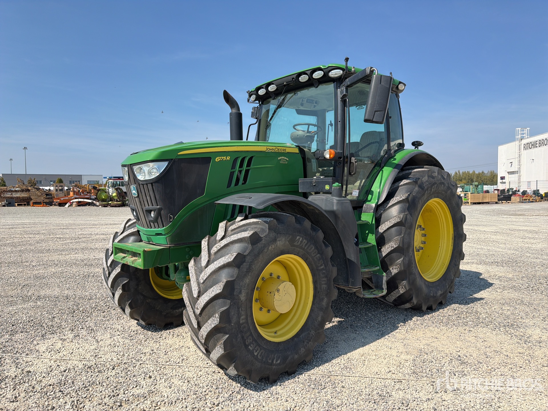  John Deere 6175R