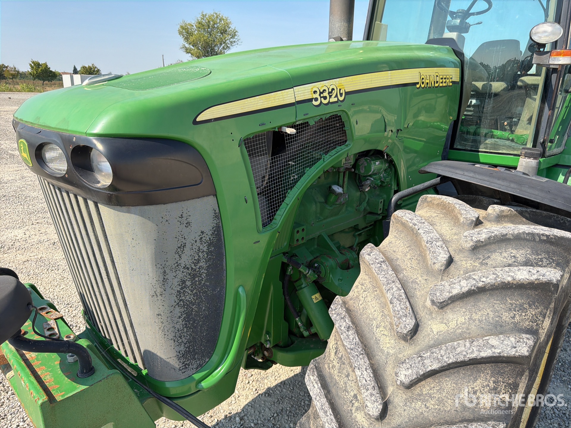 John Deere 8320
