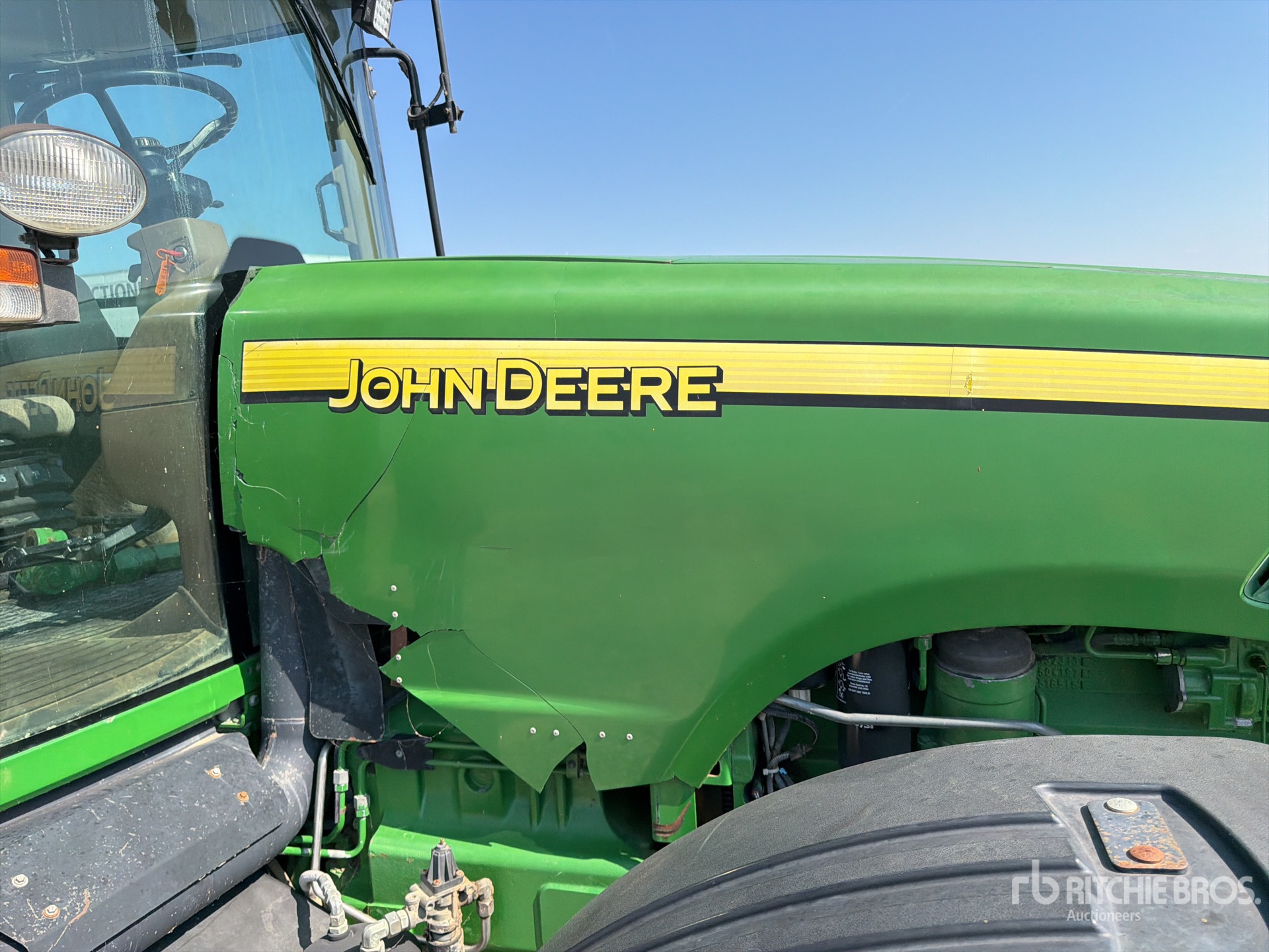 John Deere 8320