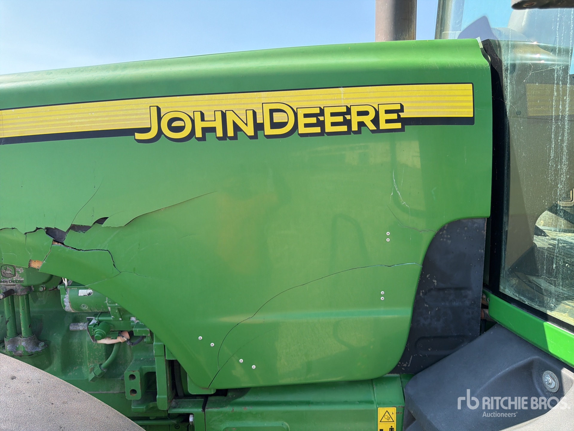 John Deere 8320