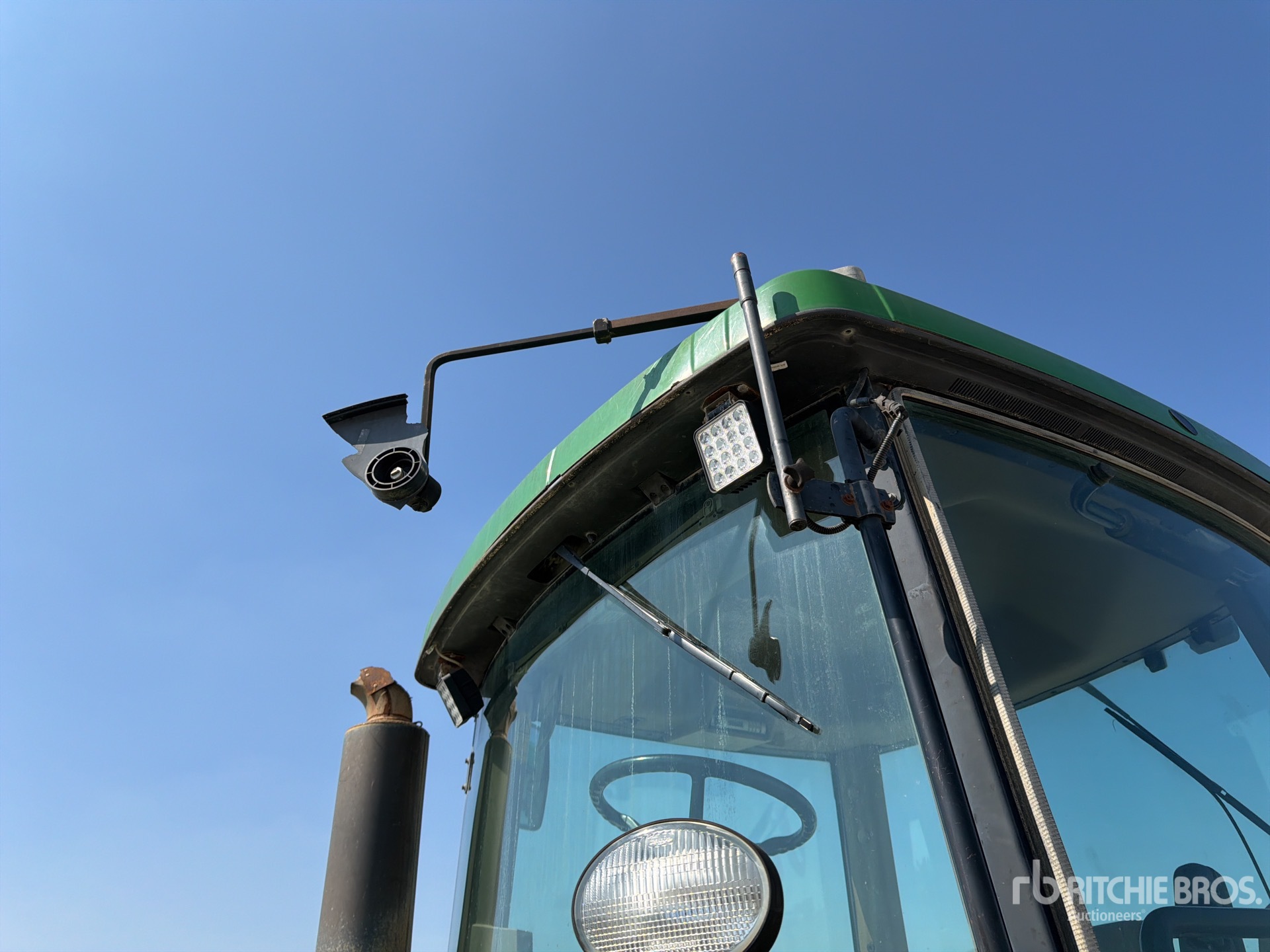 John Deere 8320
