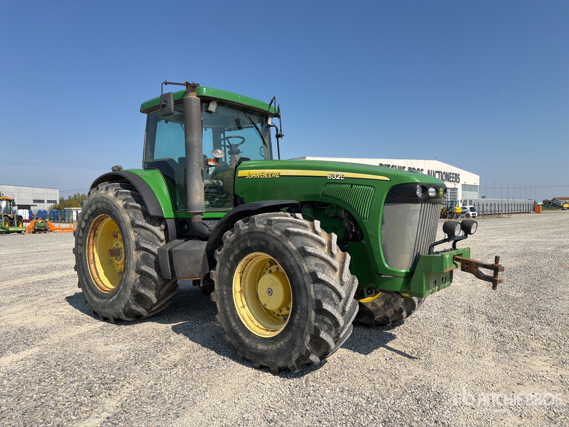 John Deere 8320
