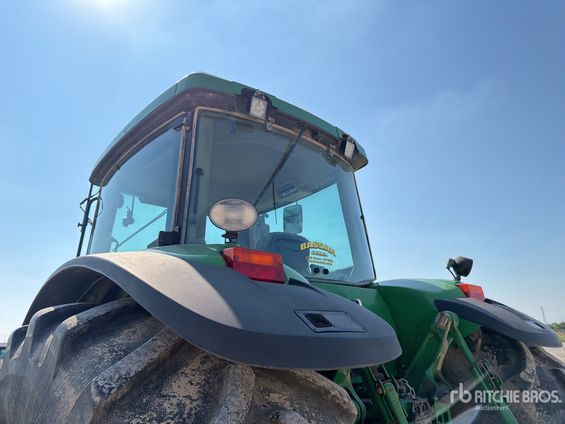 John Deere 8320
