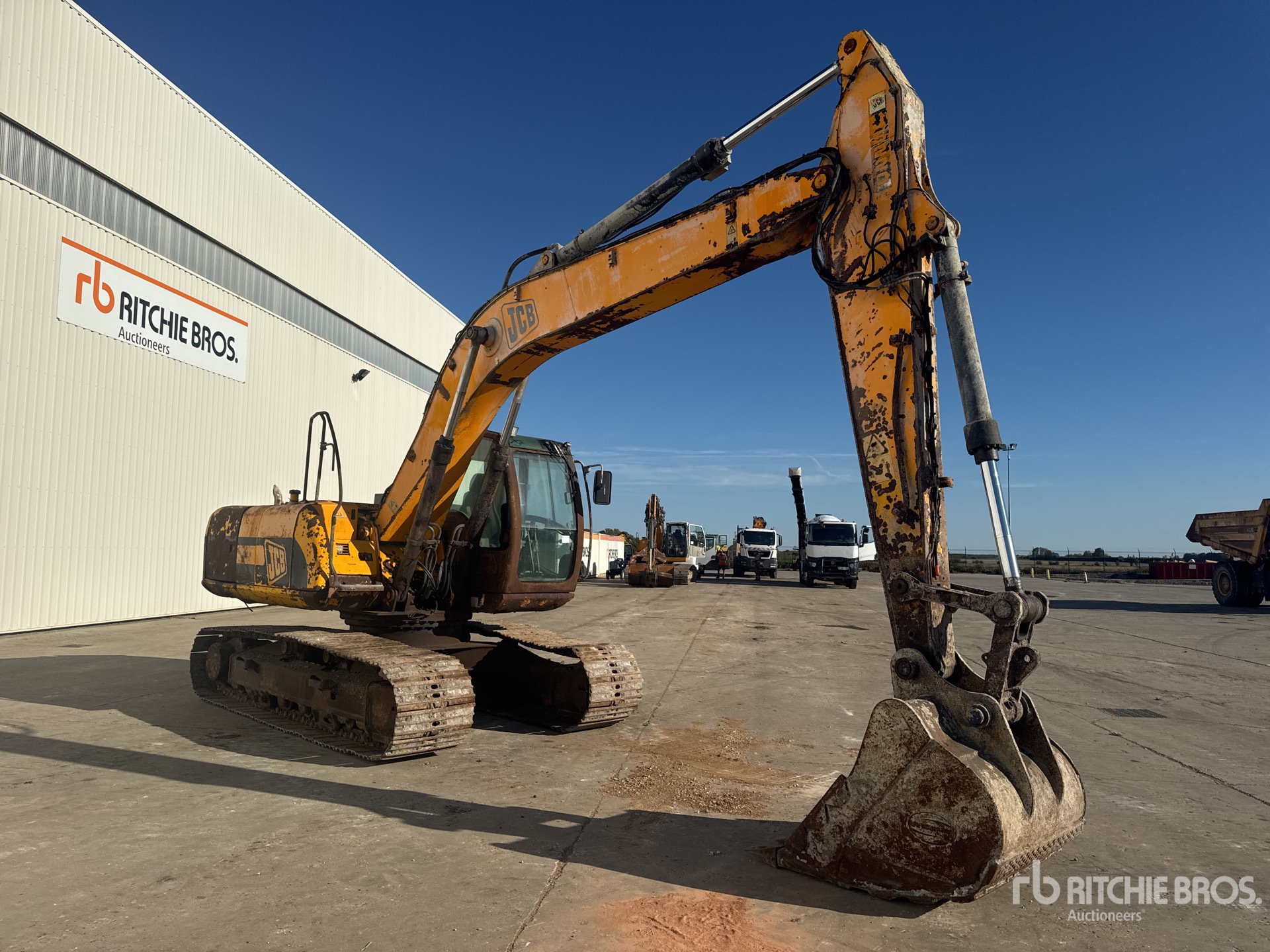 2010 JCB JS220