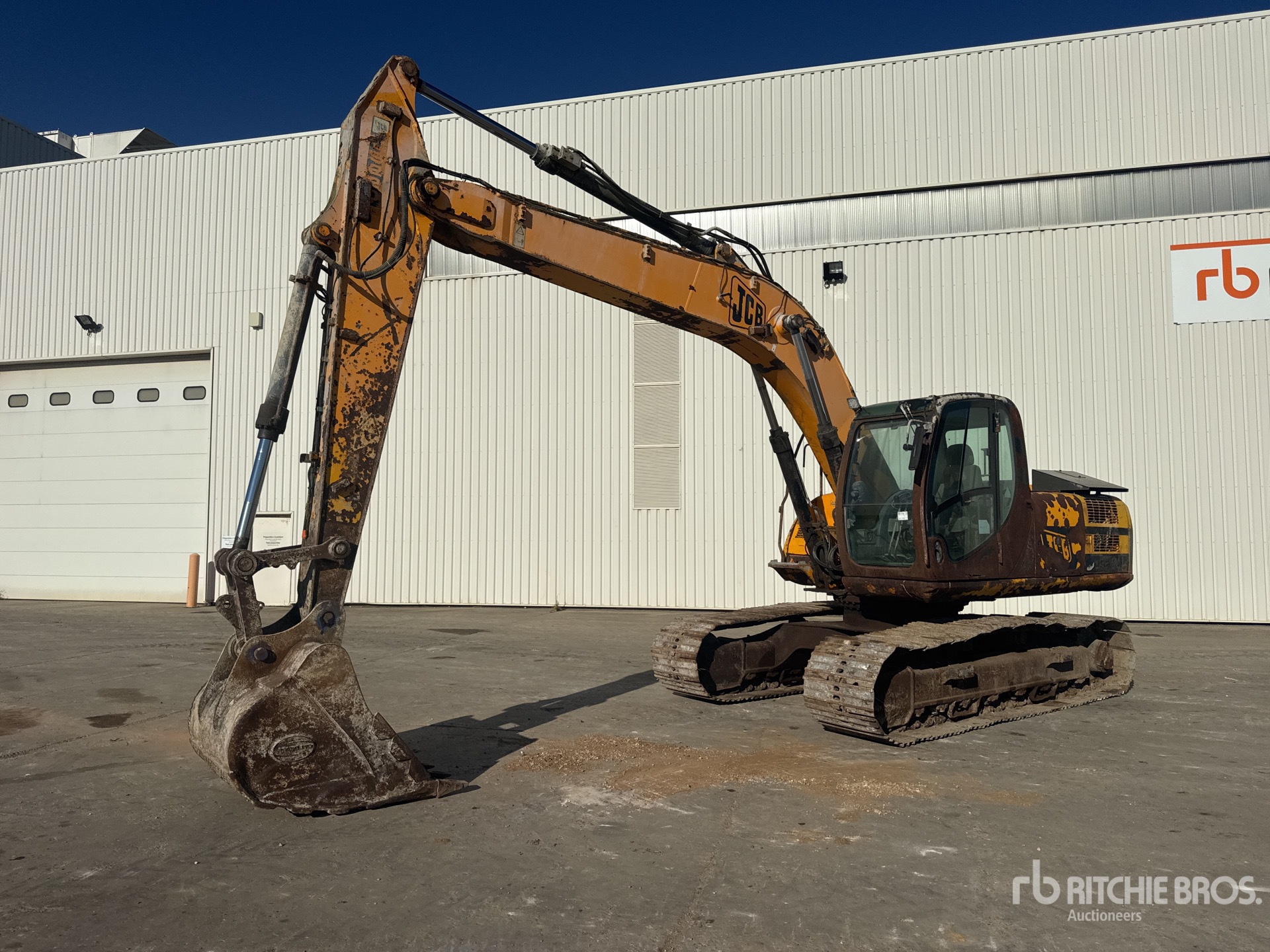 Photo of 2010 JCB JS220
