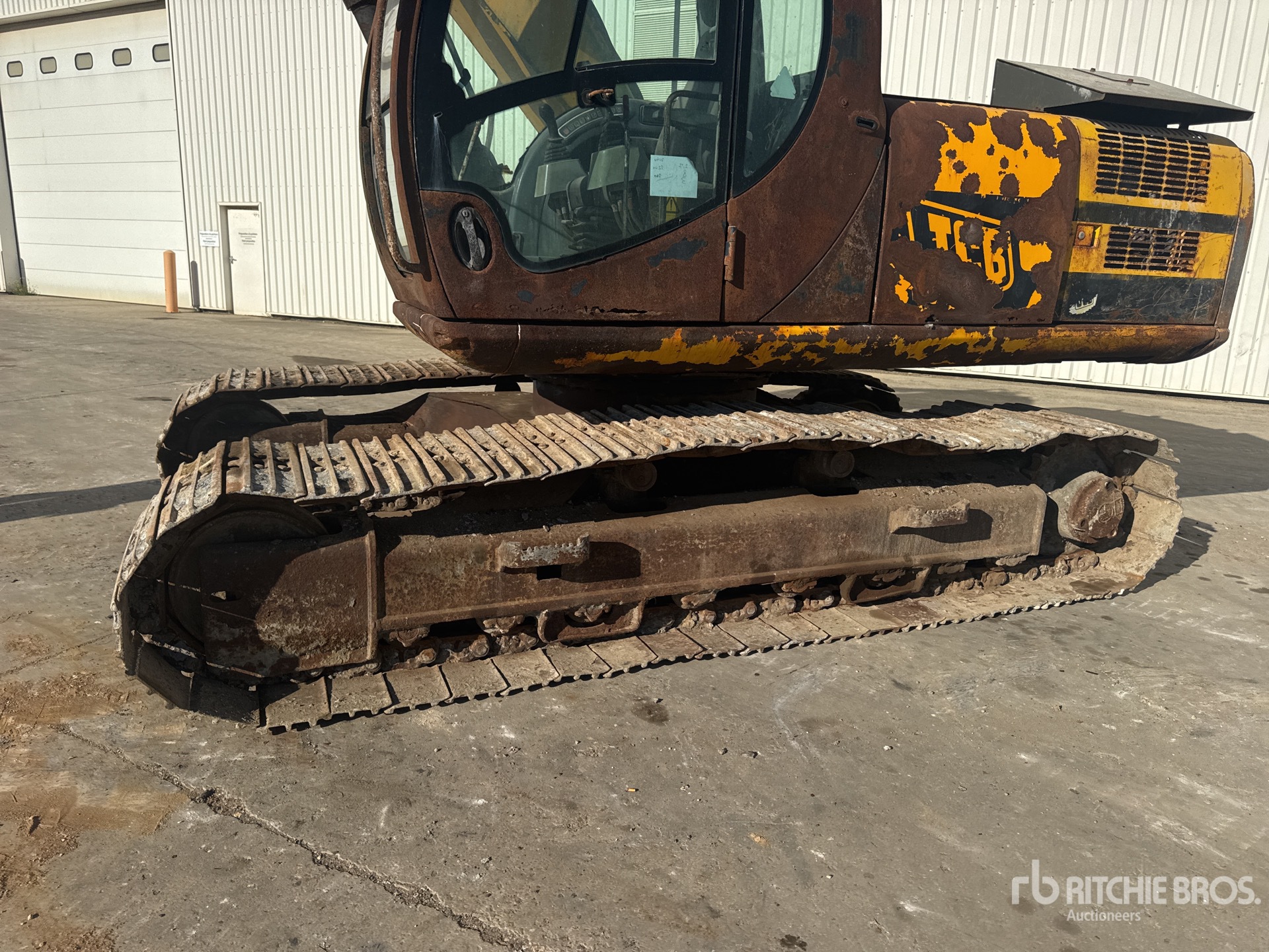 2010 JCB JS220
