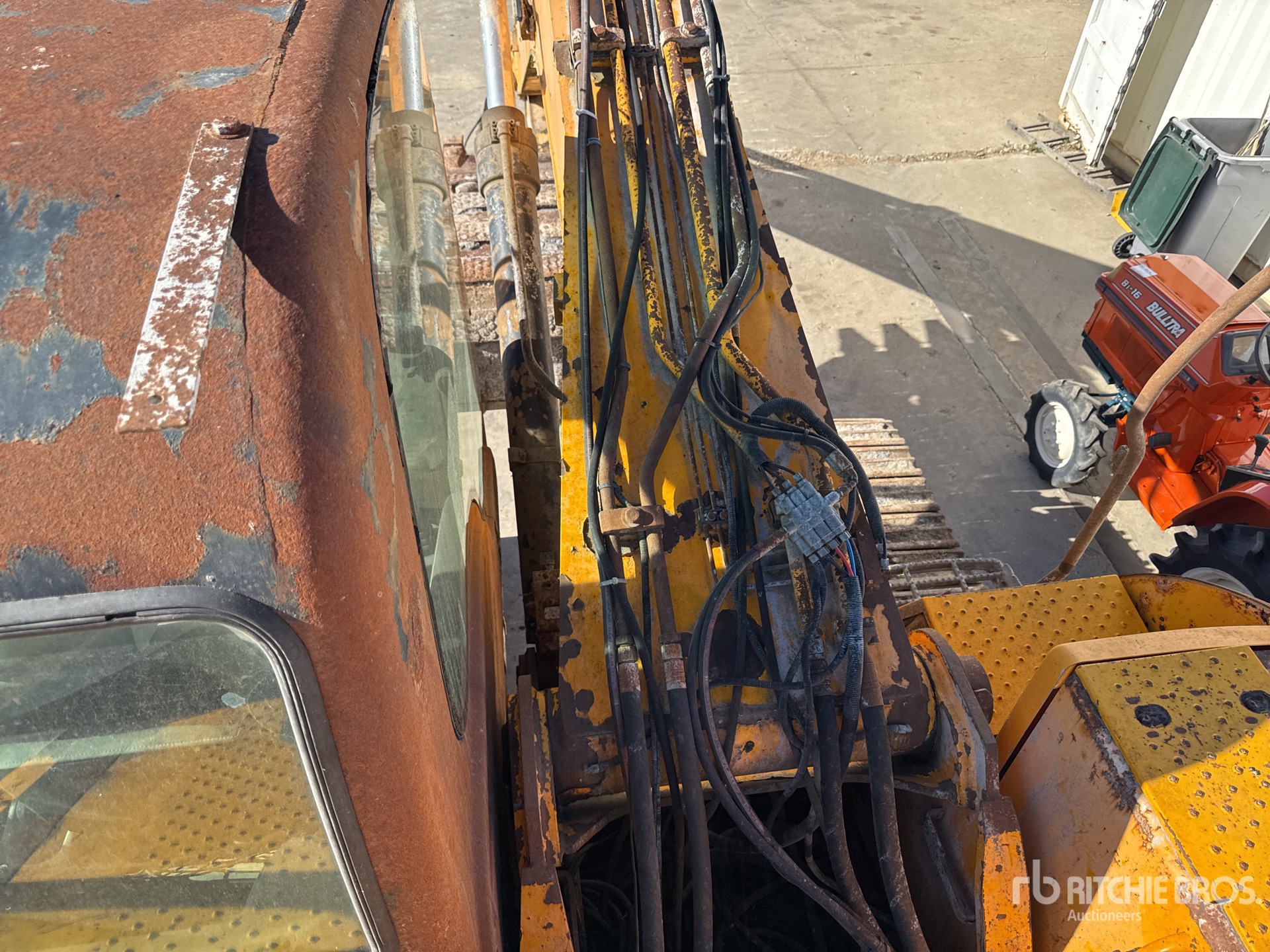 2010 JCB JS220