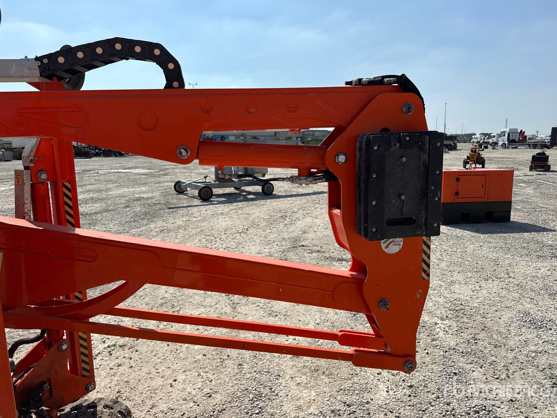 2018 Easy Lift R130