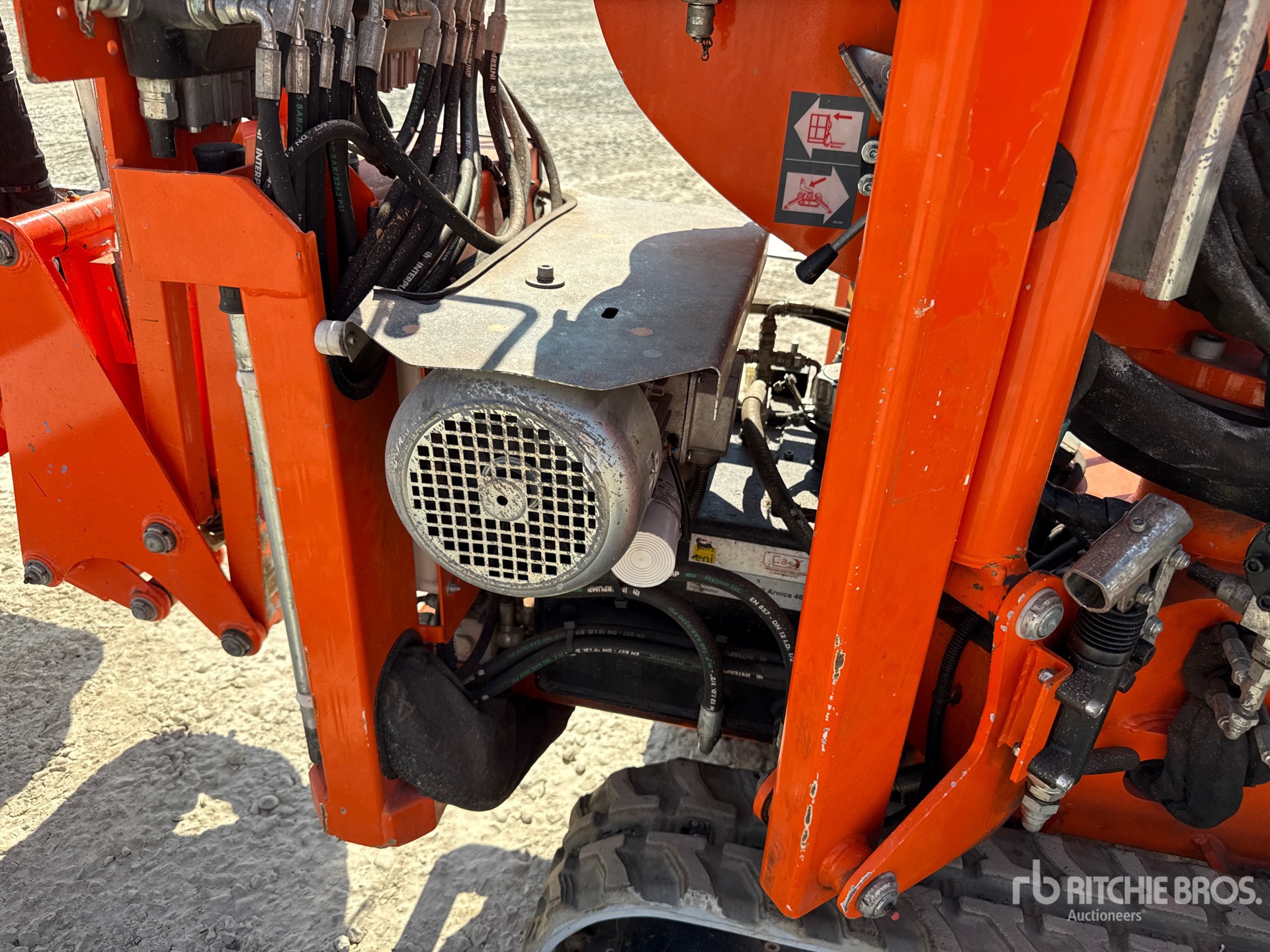 2018 Easy Lift R130
