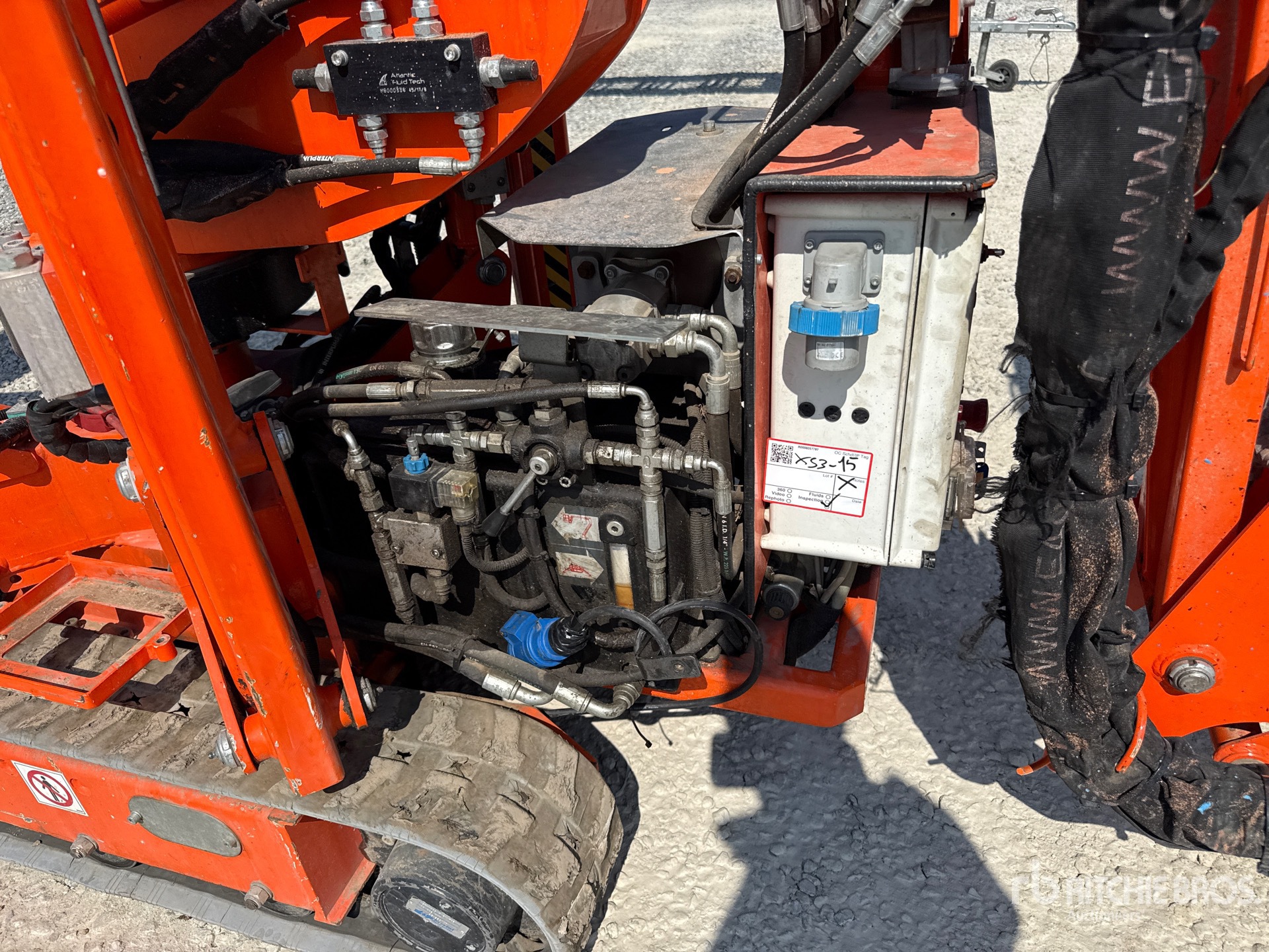 2018 Easy Lift R130