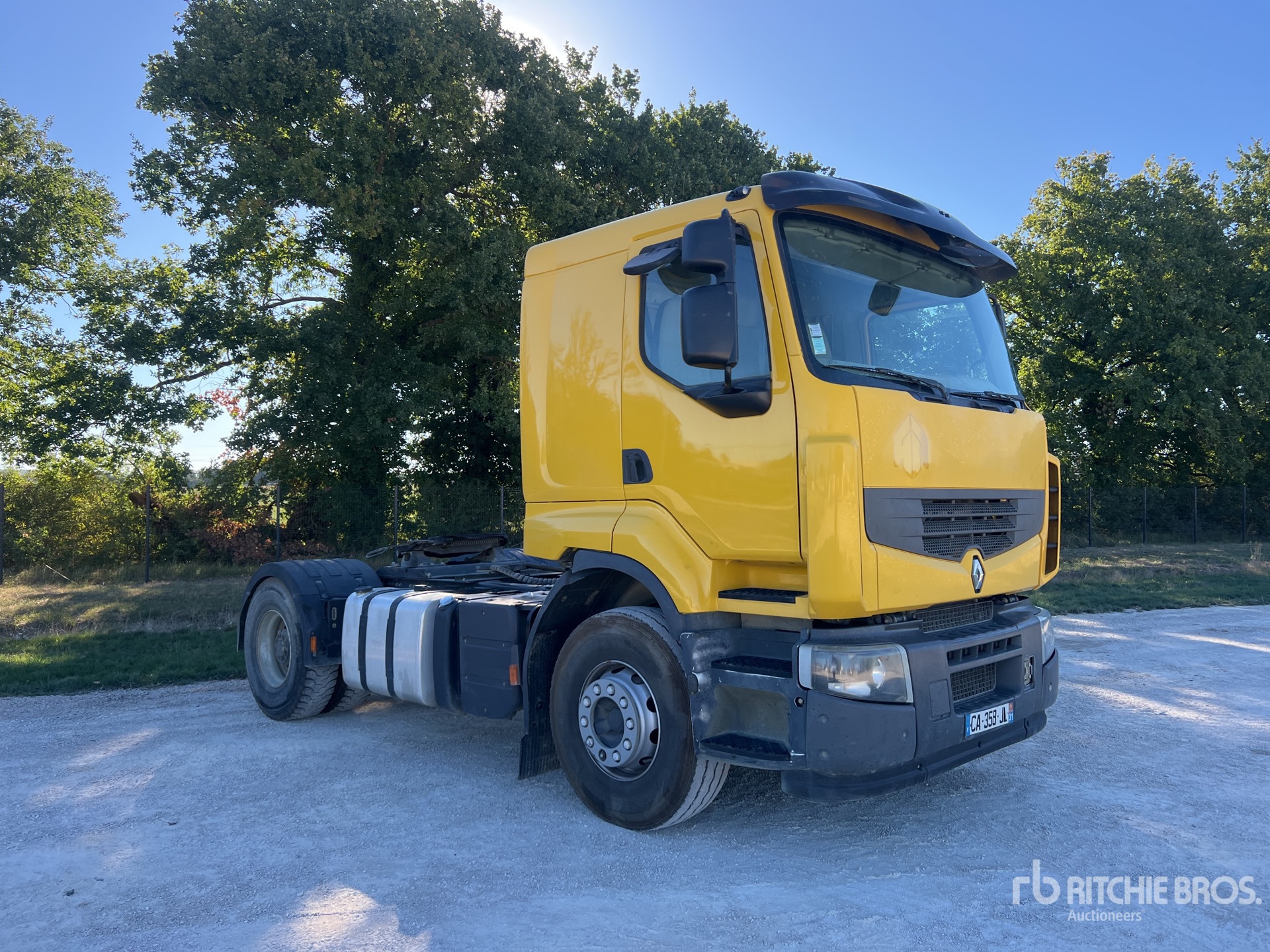 2012 Renault PREMIUM LANDER