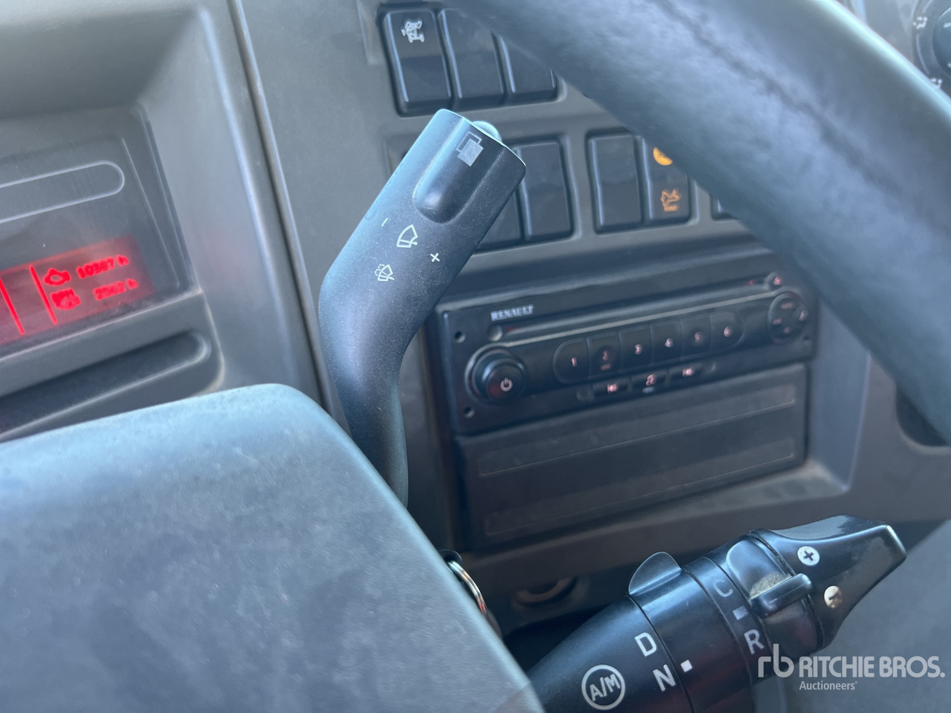 2012 Renault PREMIUM LANDER