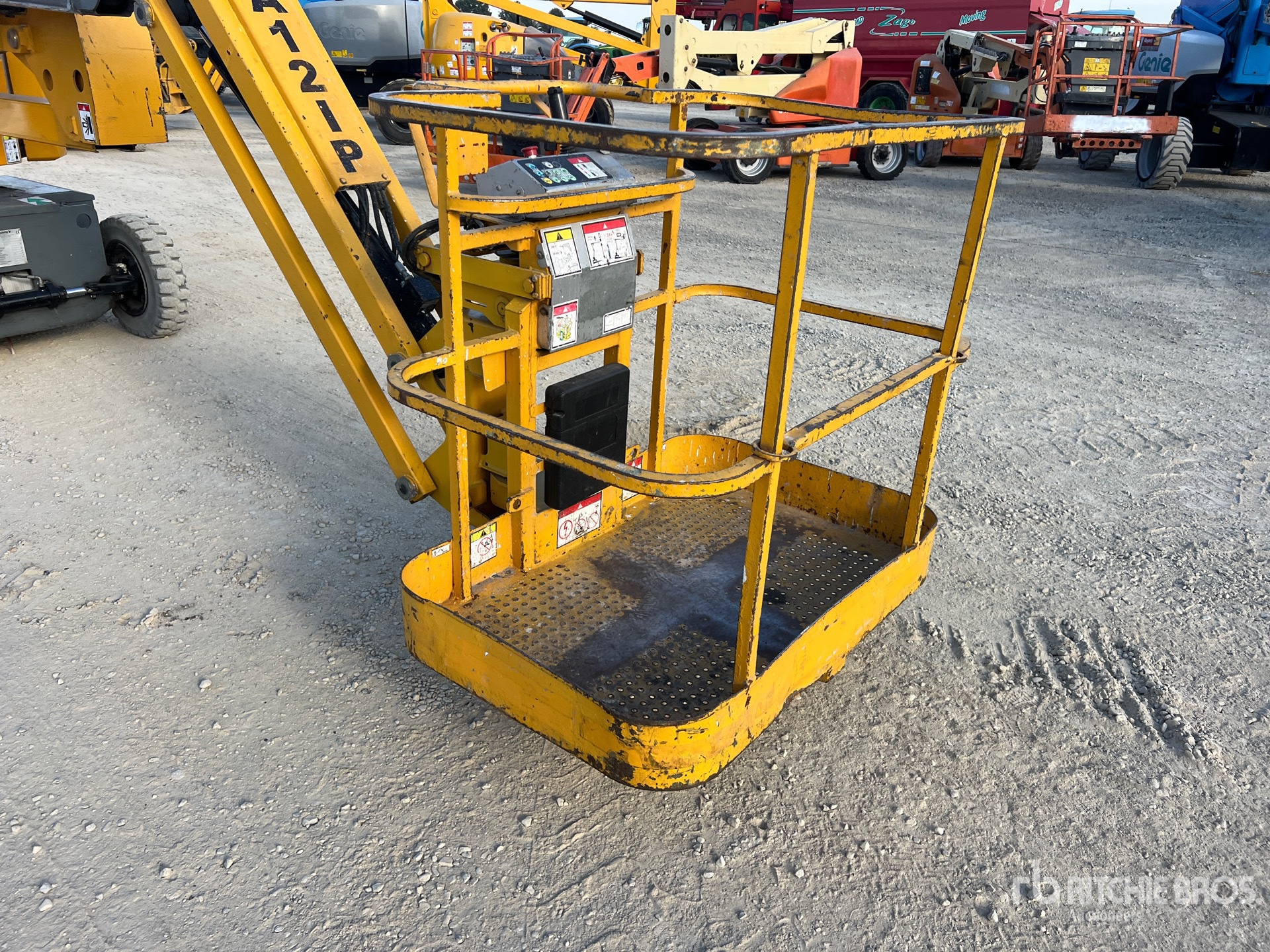 2008 Haulotte HA12IP