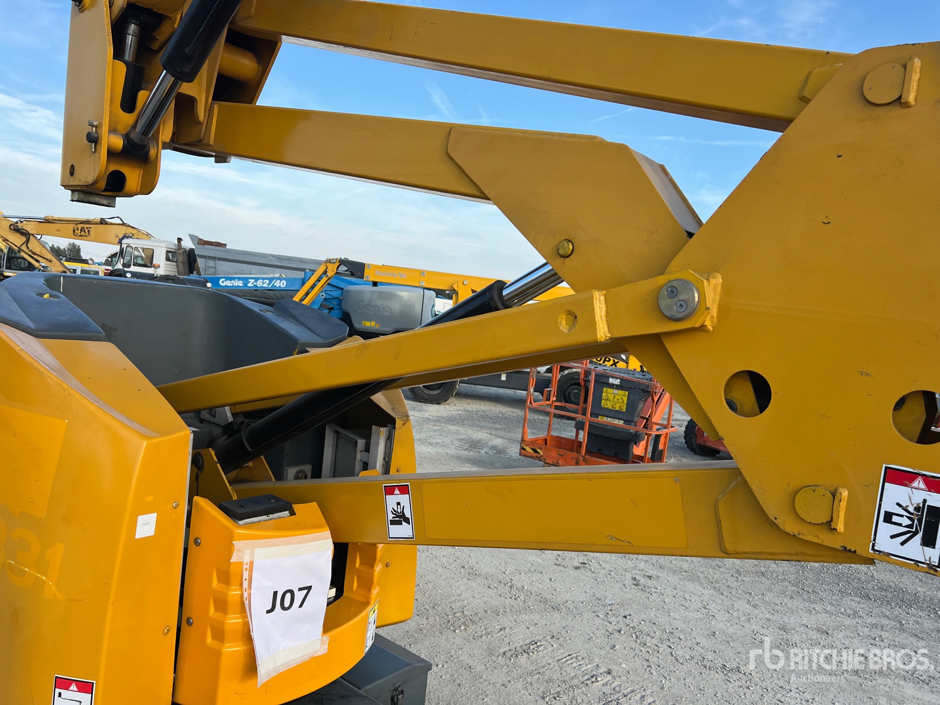 2008 Haulotte HA12IP