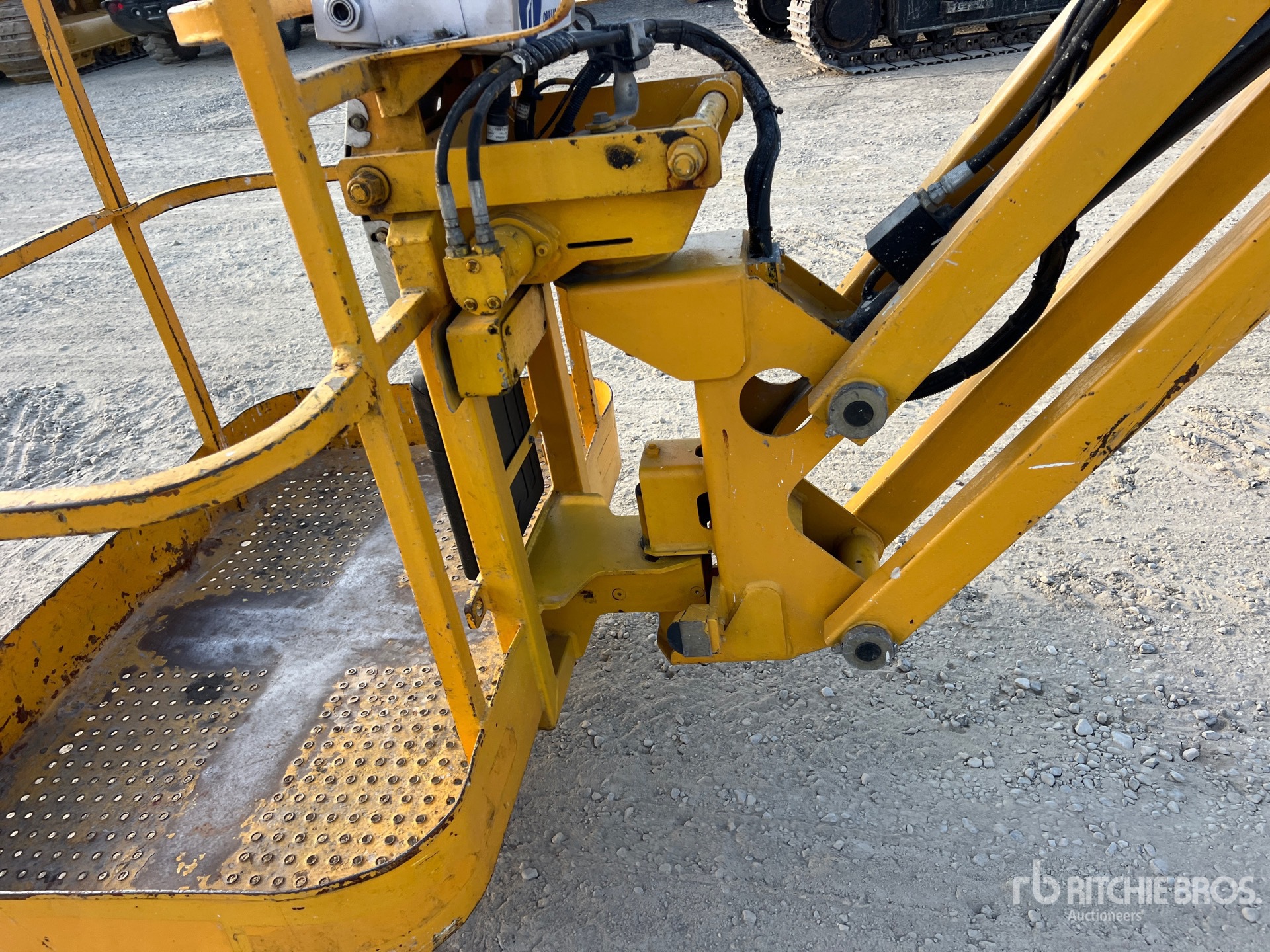 2008 Haulotte HA12IP