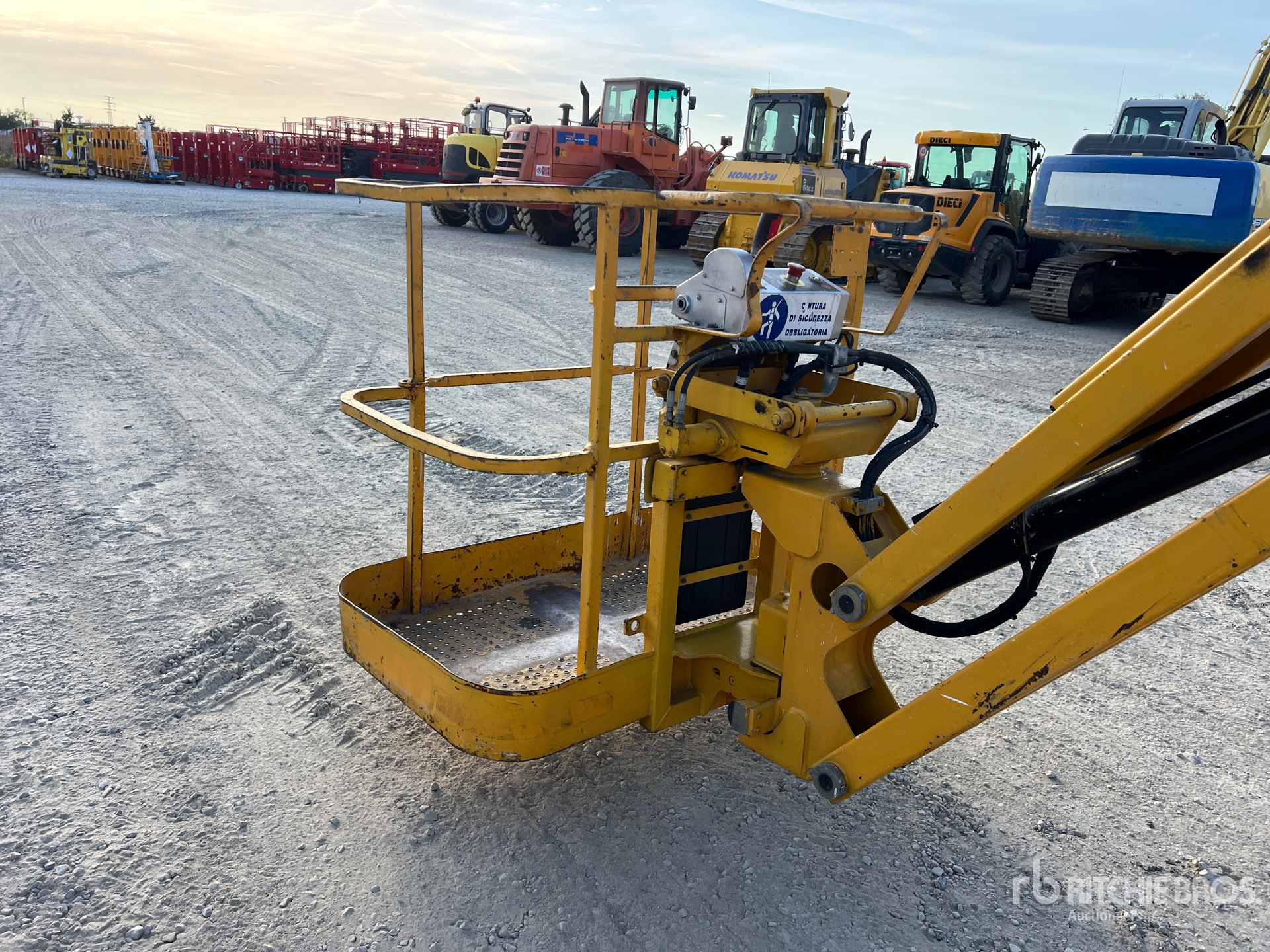 2008 Haulotte HA12IP