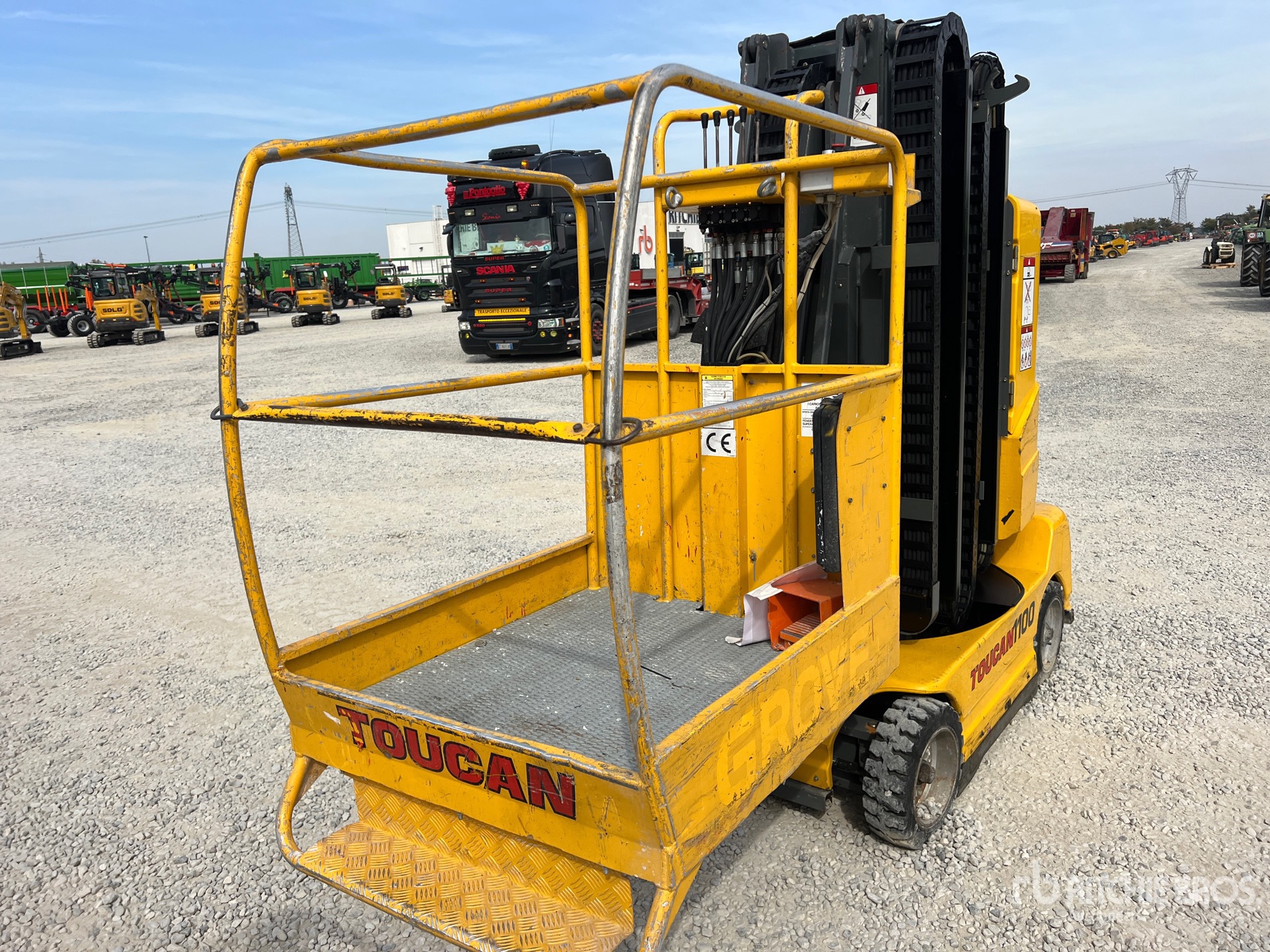 2001 JLG TOUCAN 1100C