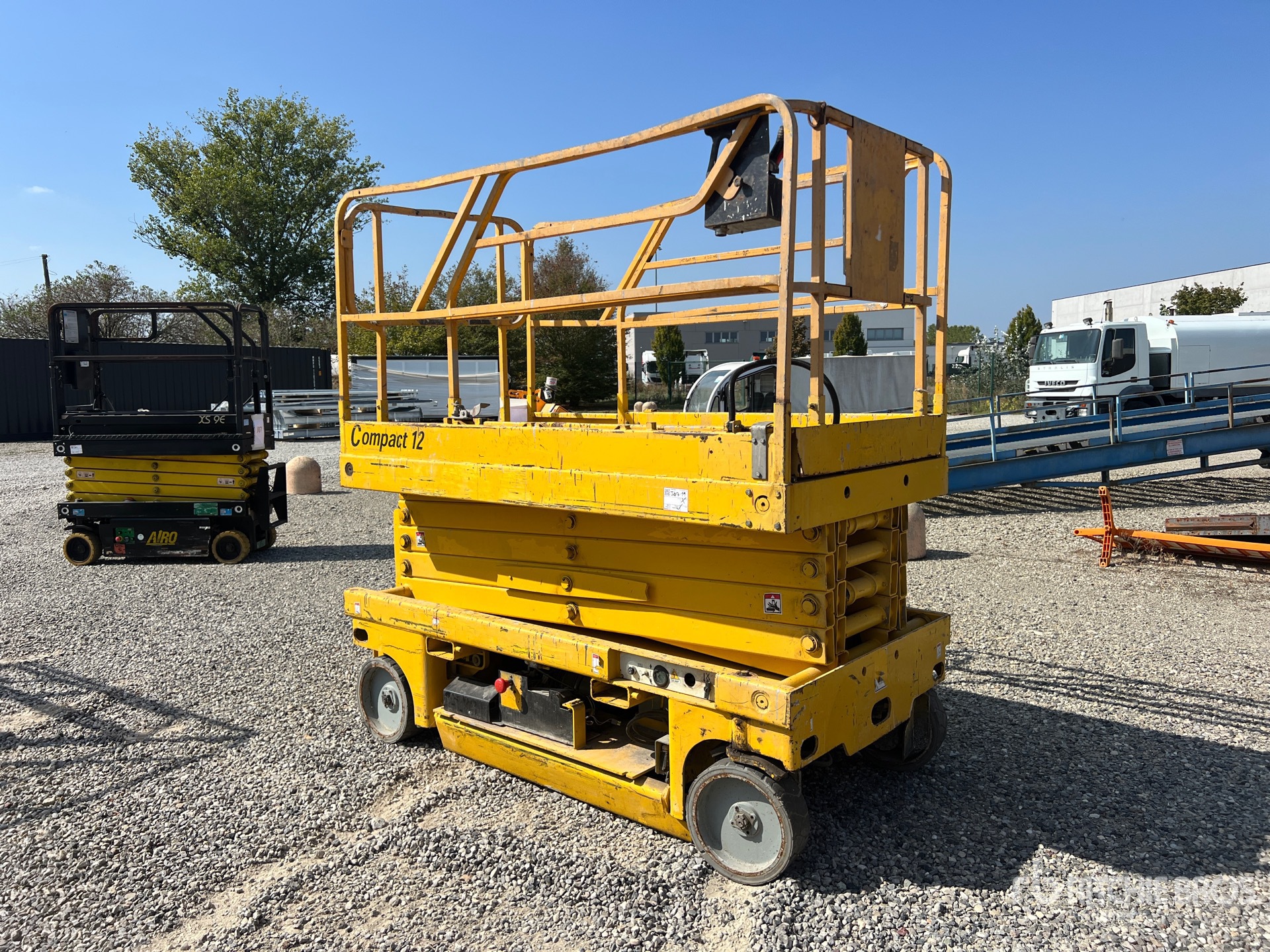 2001 Haulotte COMPACT12