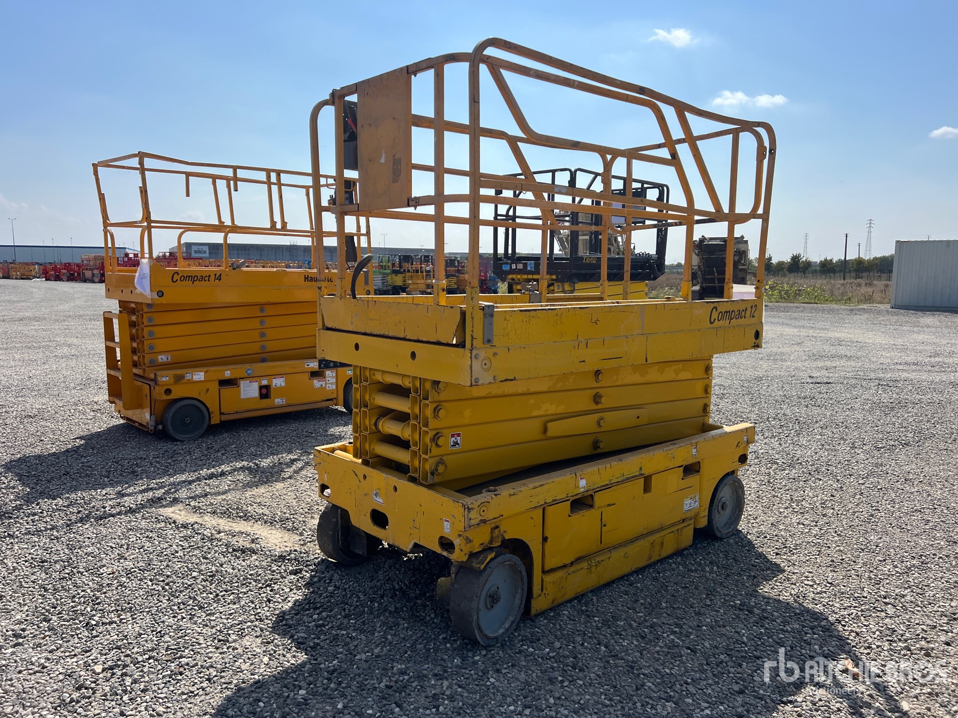 2001 Haulotte COMPACT12